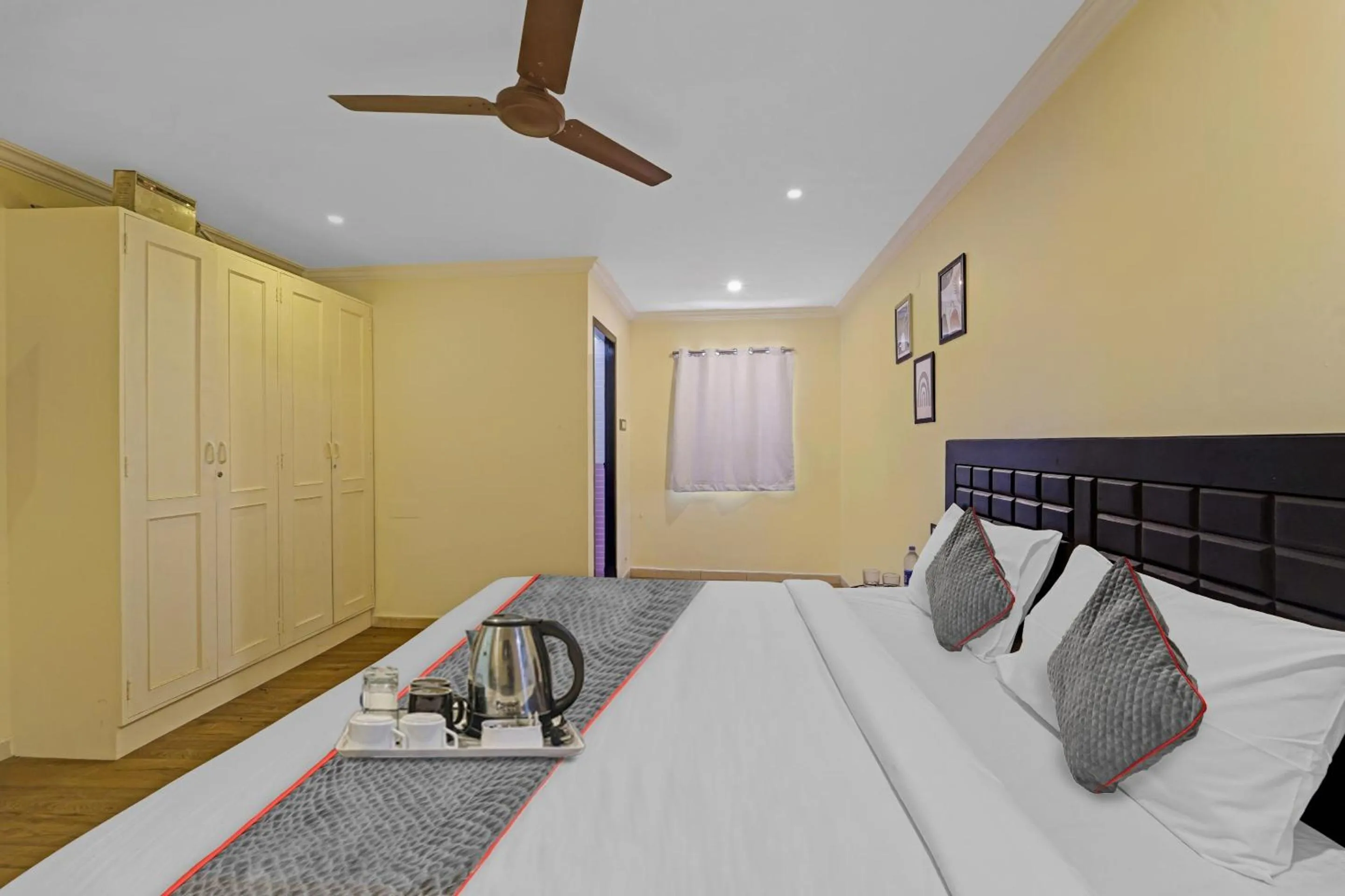 Bedroom, Bed in Townhouse Fantasea Hotels Near OMR