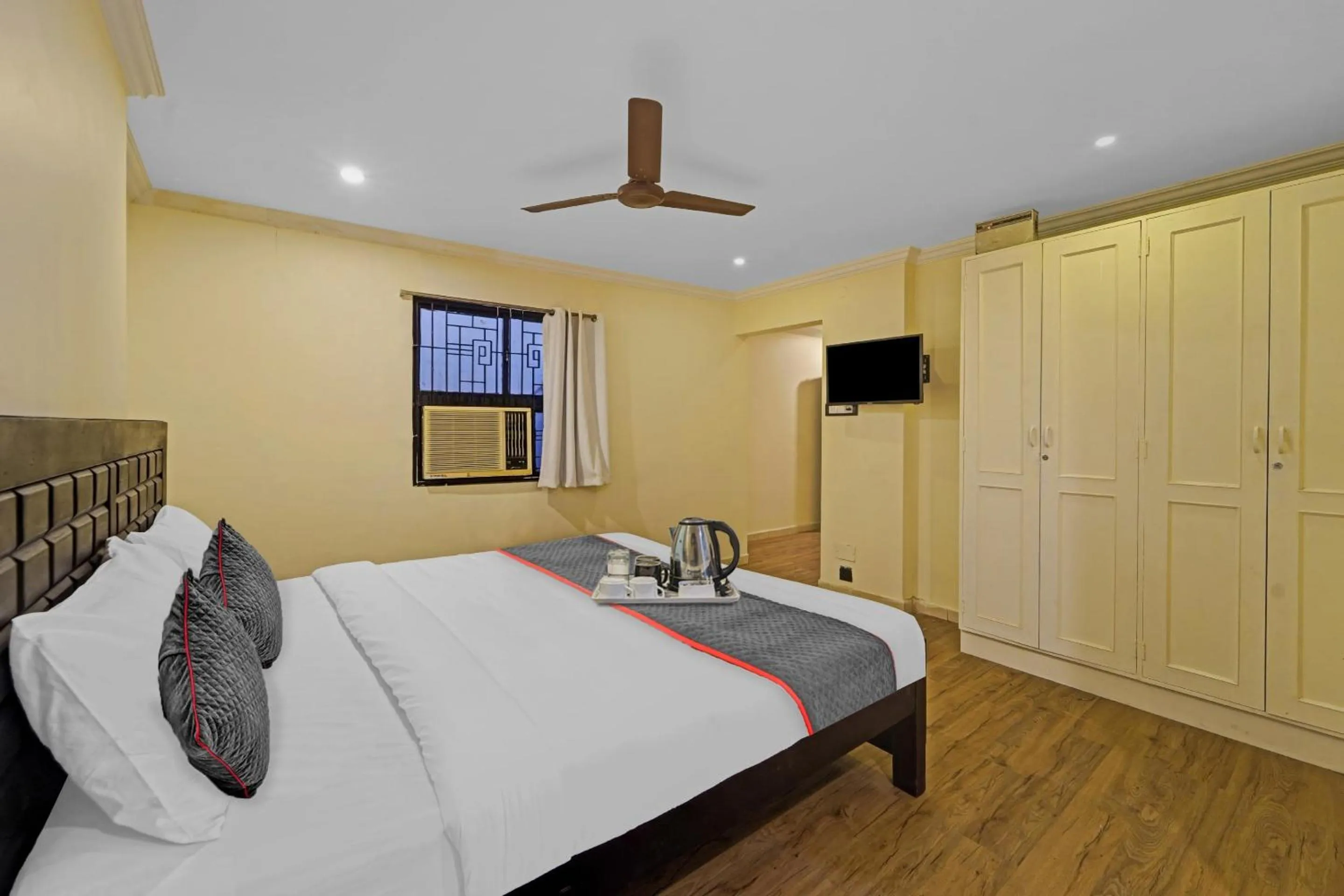 Bedroom, Bed in Townhouse Fantasea Hotels Near OMR