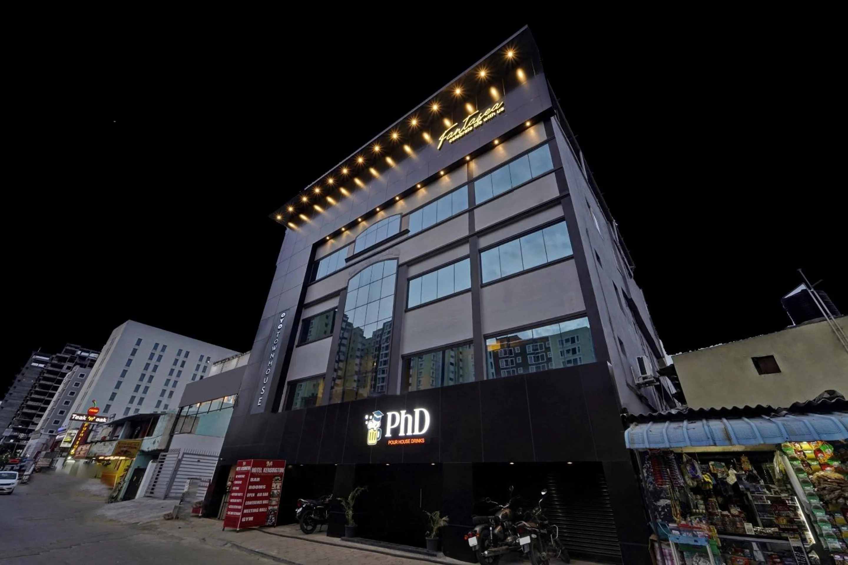 Facade/entrance in Townhouse Fantasea Hotels Near OMR