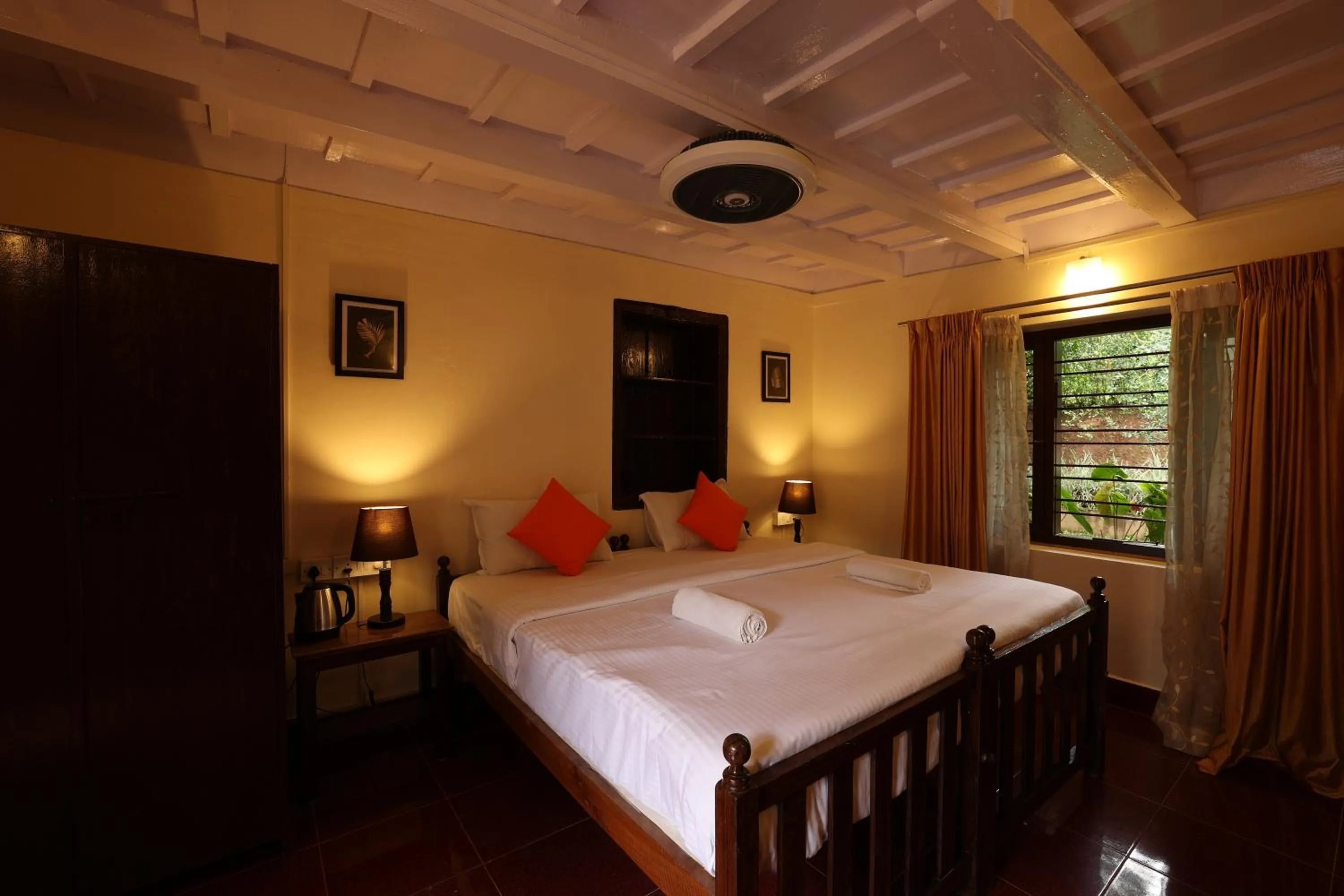 Bed in Avadale Coorg - Stag Groups Not Allowed