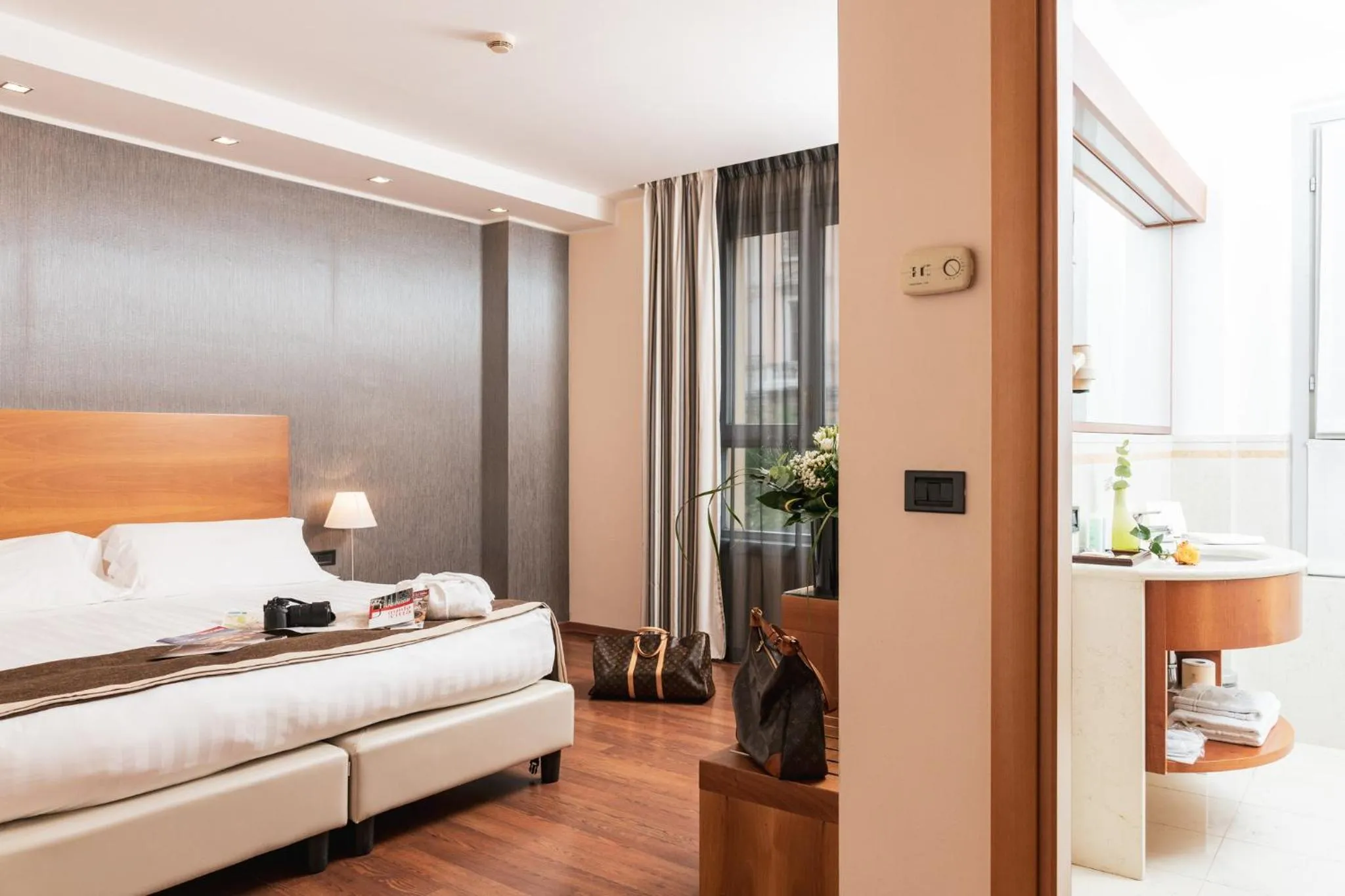 Bedroom, Bed in Hotel Royal Falcone