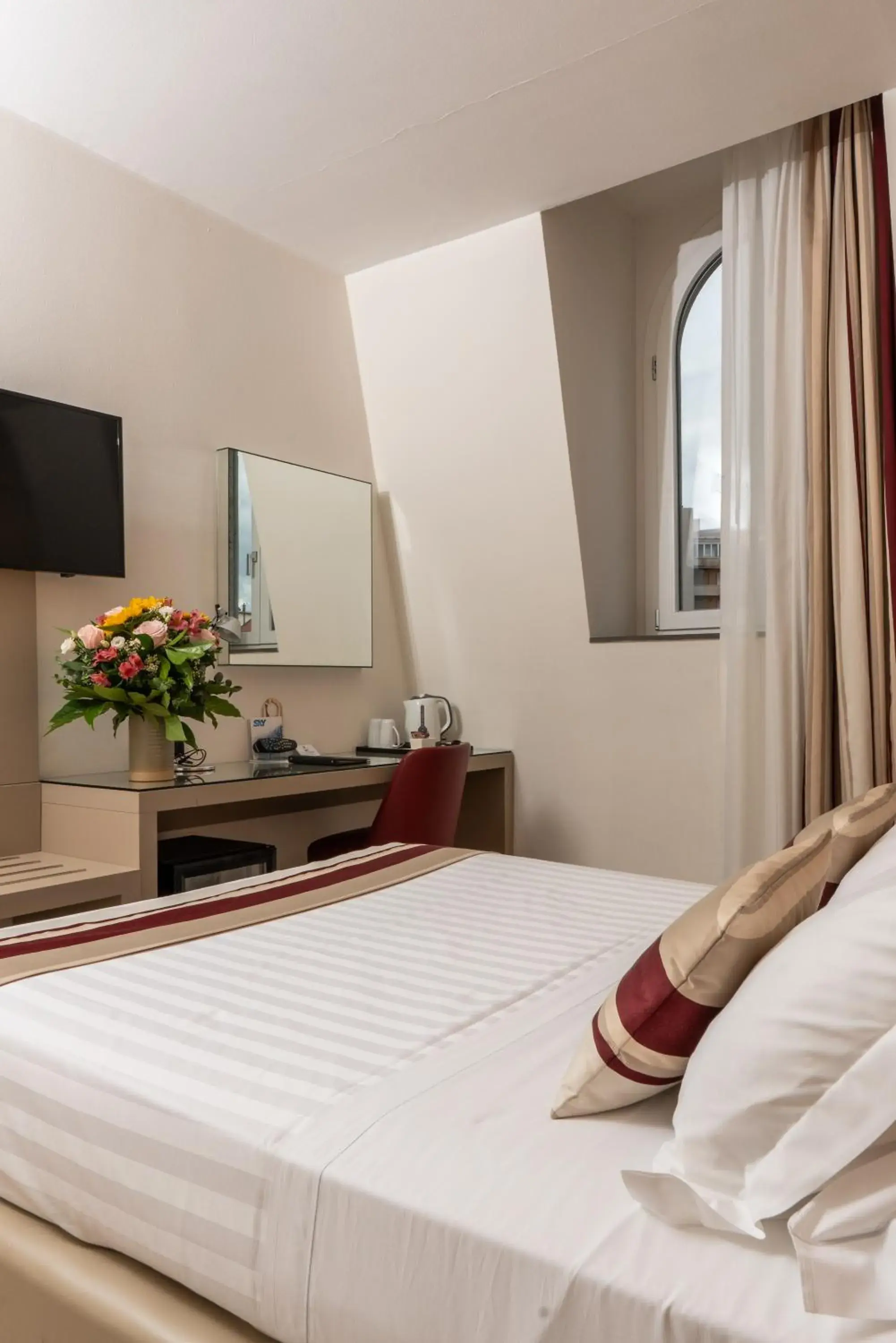 Double or Twin Room in Hotel Royal Falcone Double or Twin Room in Hotel Royal Falcone