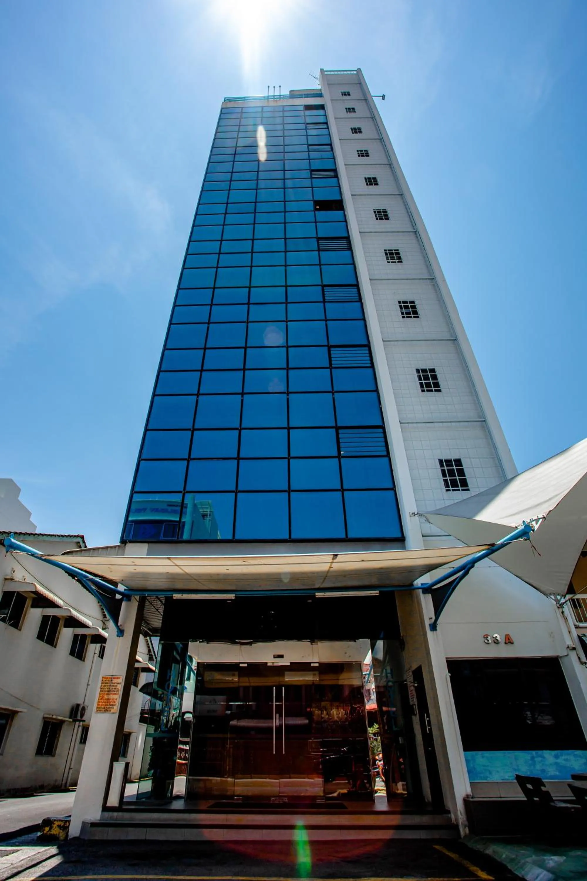 Property building in PP Hotel by Moxy