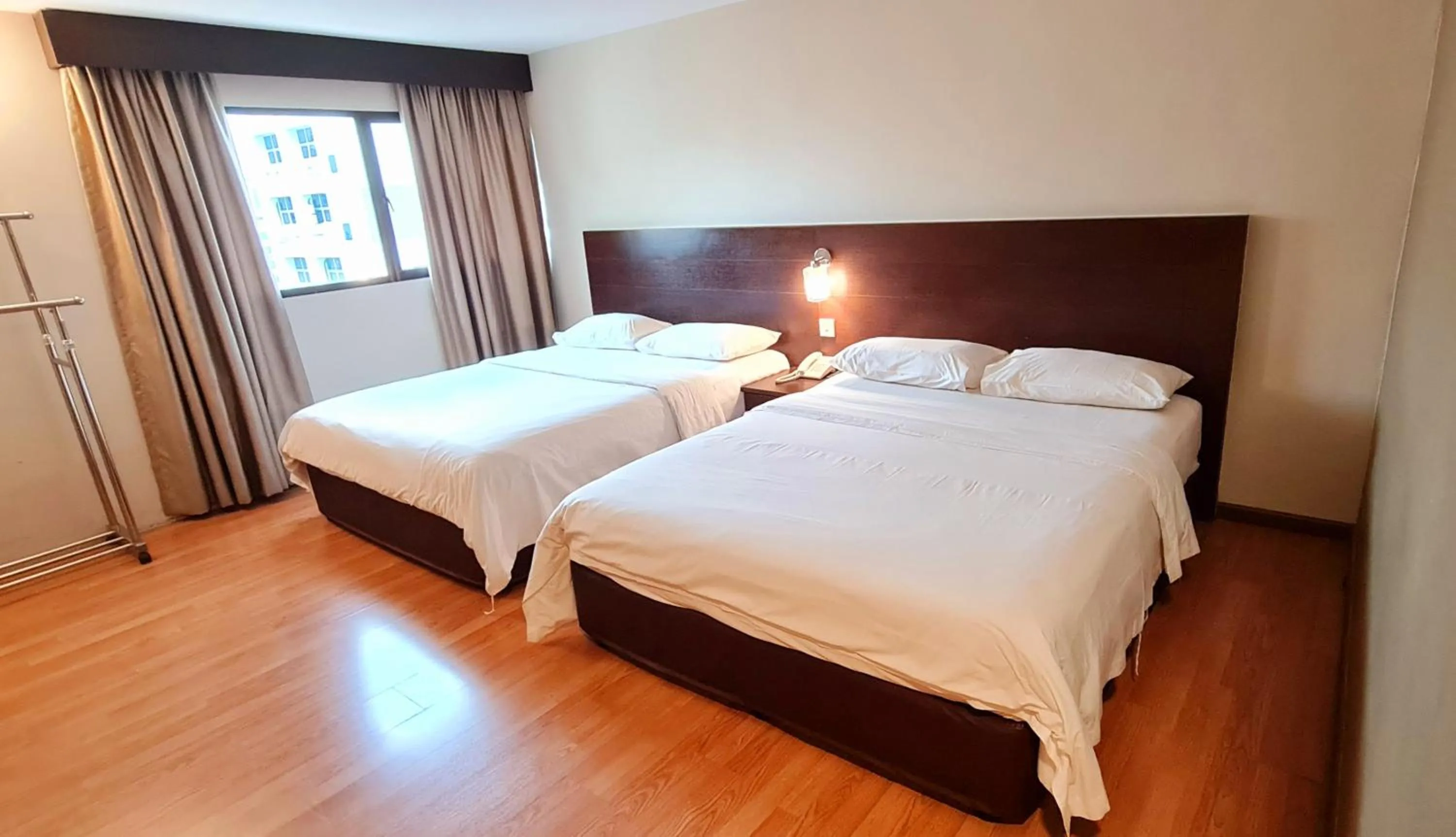 Bed in PP Hotel by Moxy