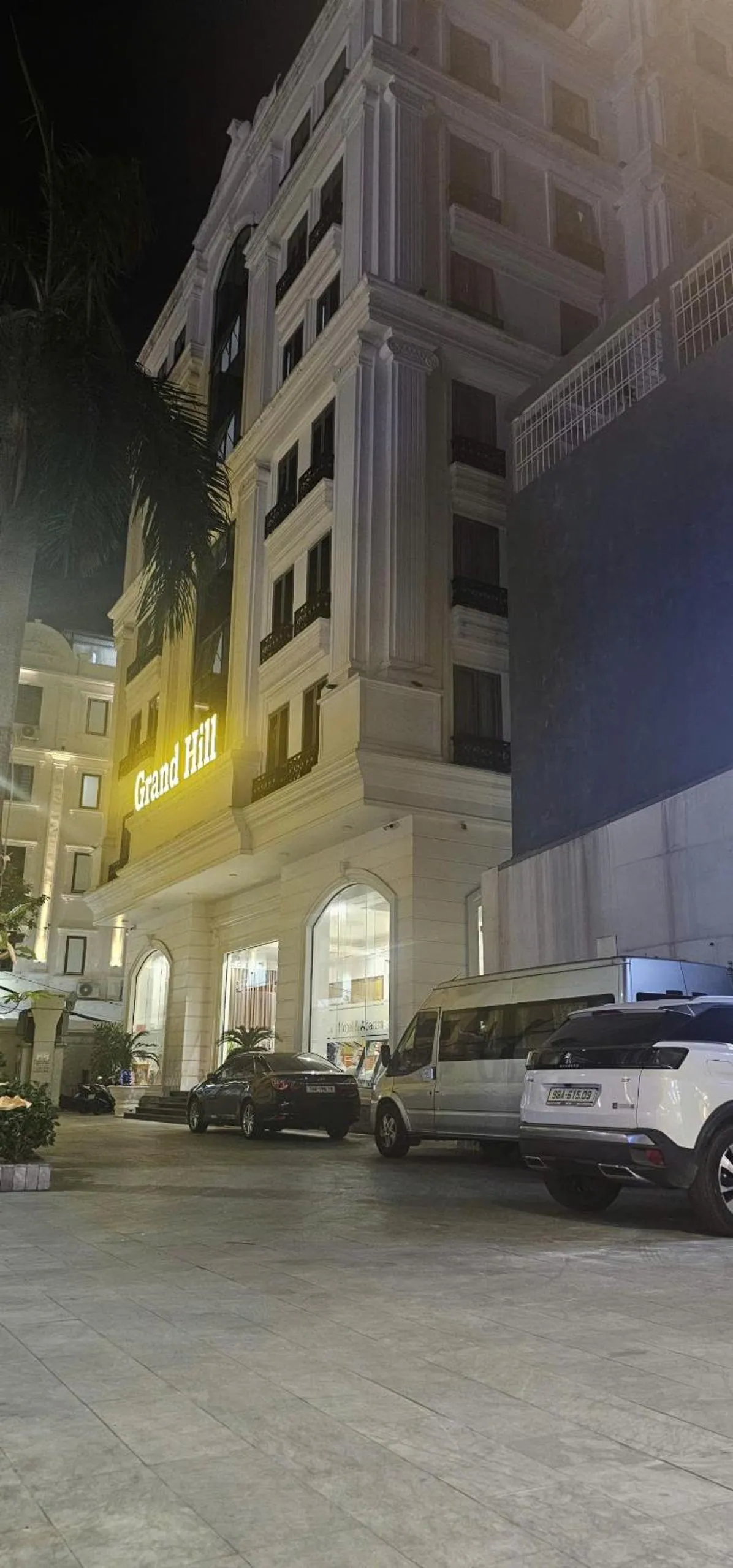 Parking in Grand Hill Hotel & Apartment