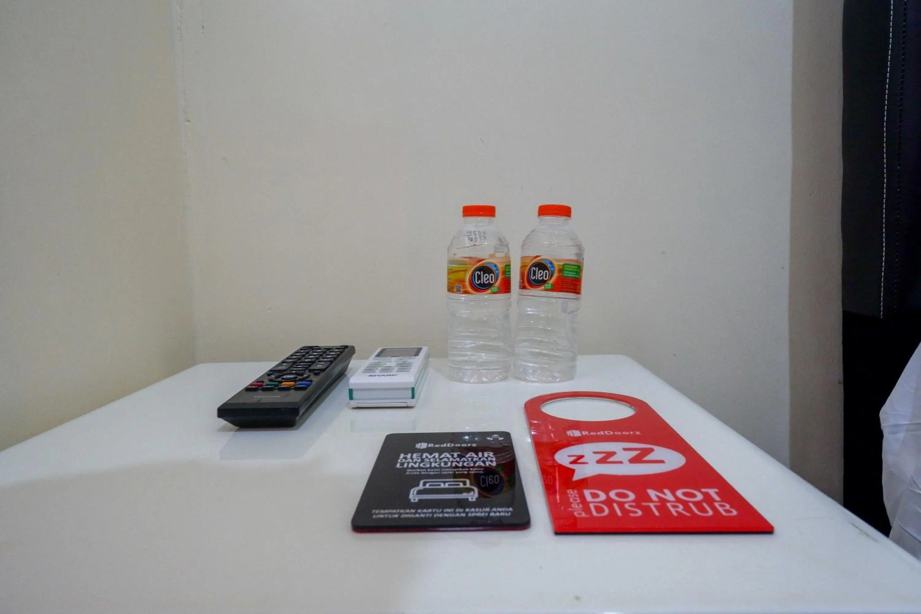 Bedroom in RedDoorz Syariah near Pasar Godong Grobogan