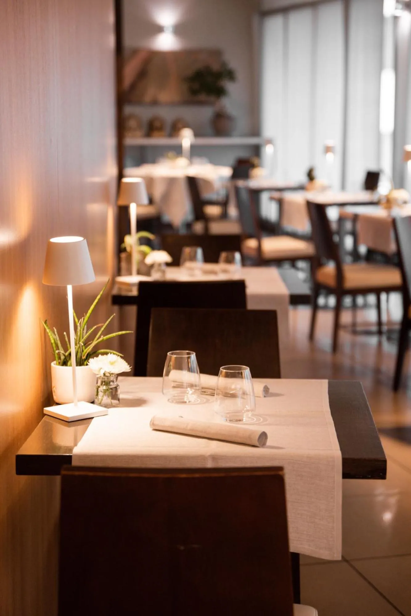 Restaurant/places to eat in Red's Redaelli Hotel