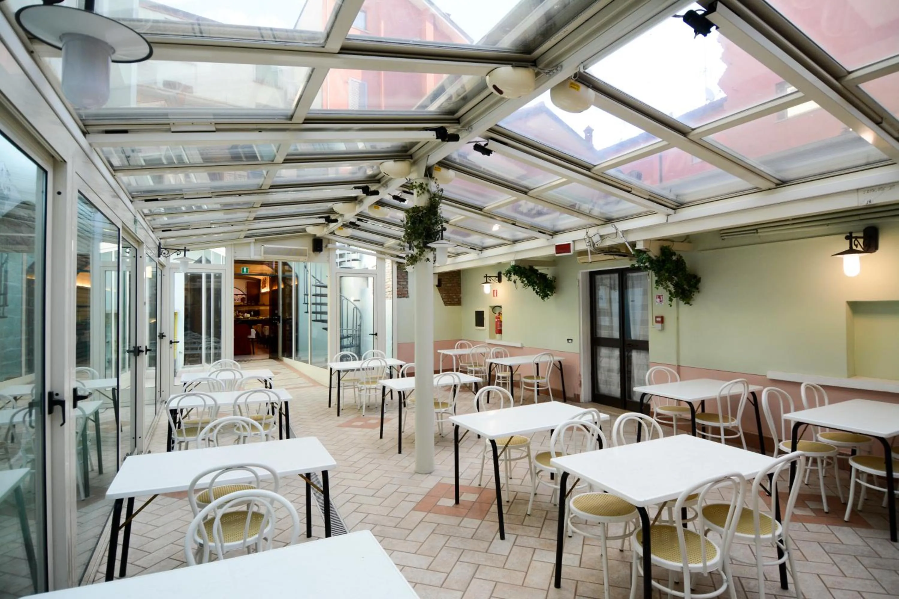 Buffet breakfast in Hotel Mantegna Stazione, MantegnaHotels