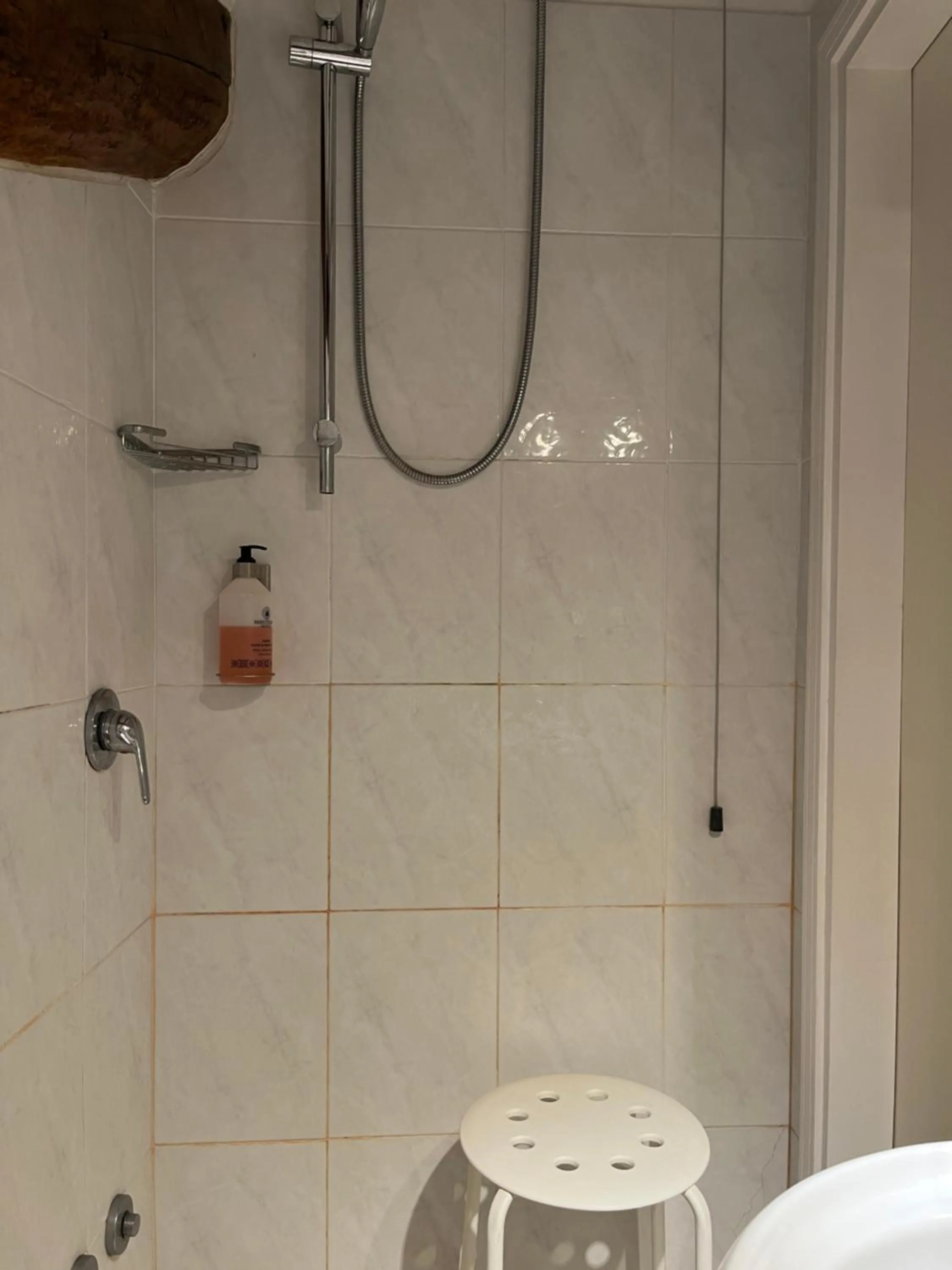 Bathroom in Hotel Mantegna Stazione, MantegnaHotels