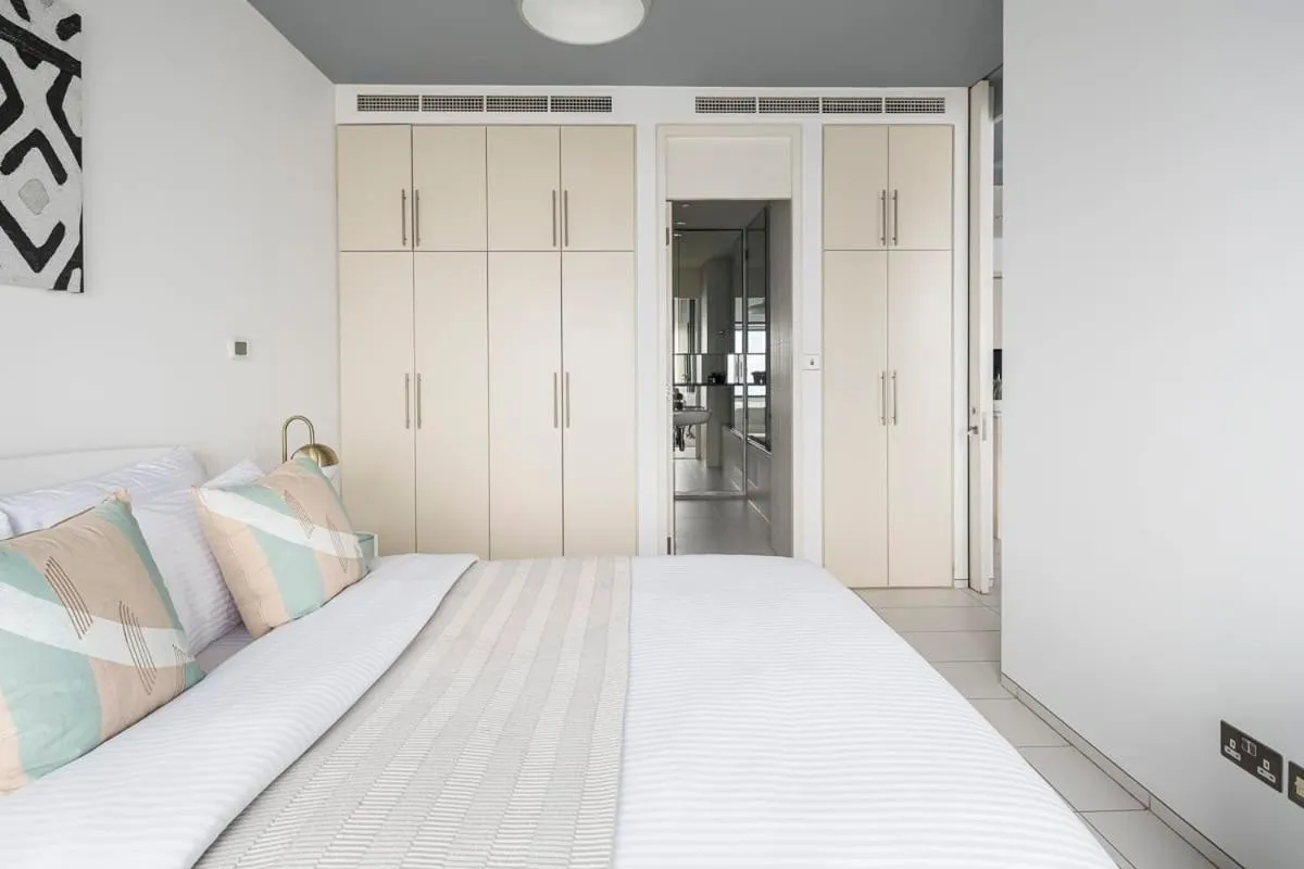 Bed in Frank Porter - Index Tower