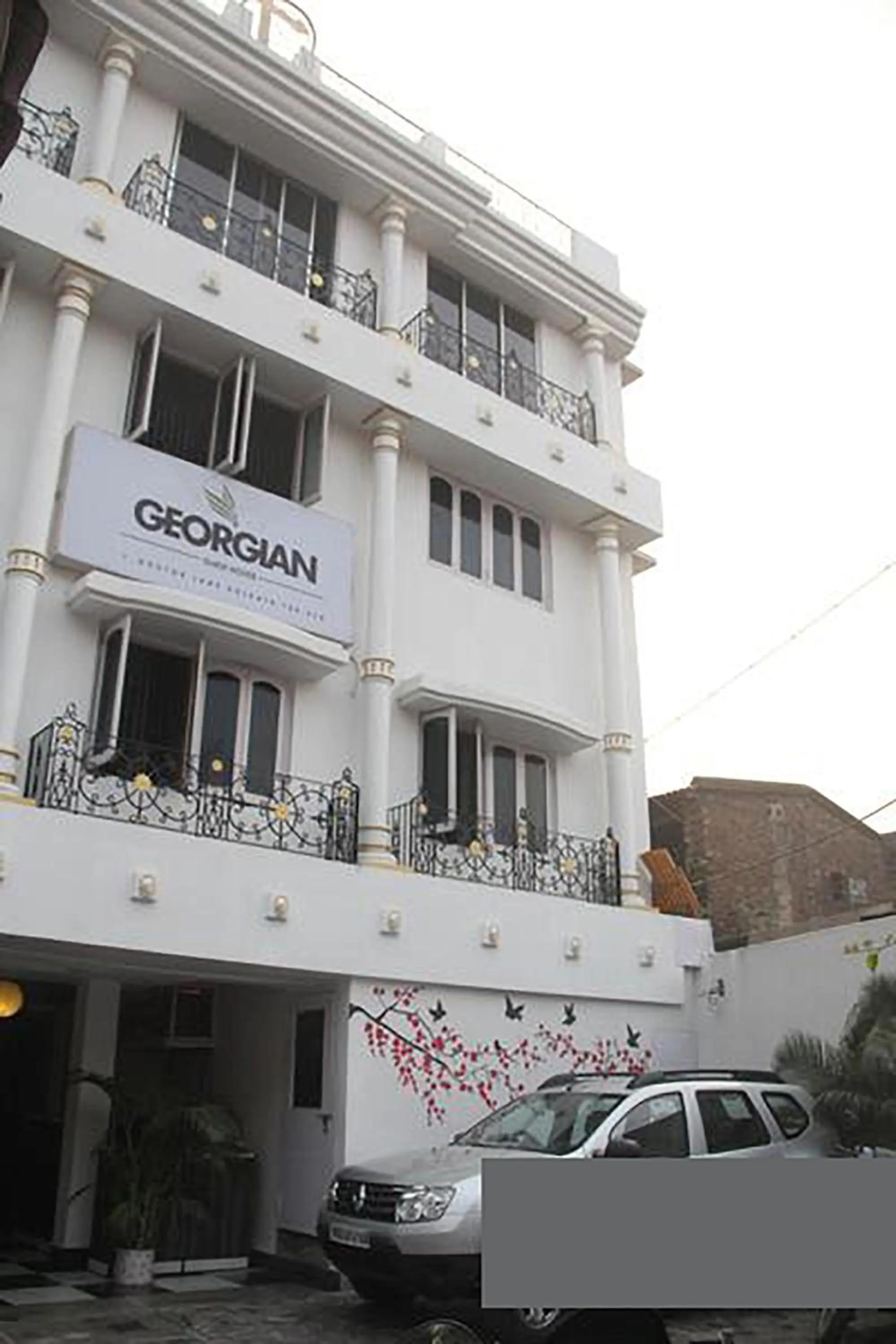 Property building in Georgian Inn