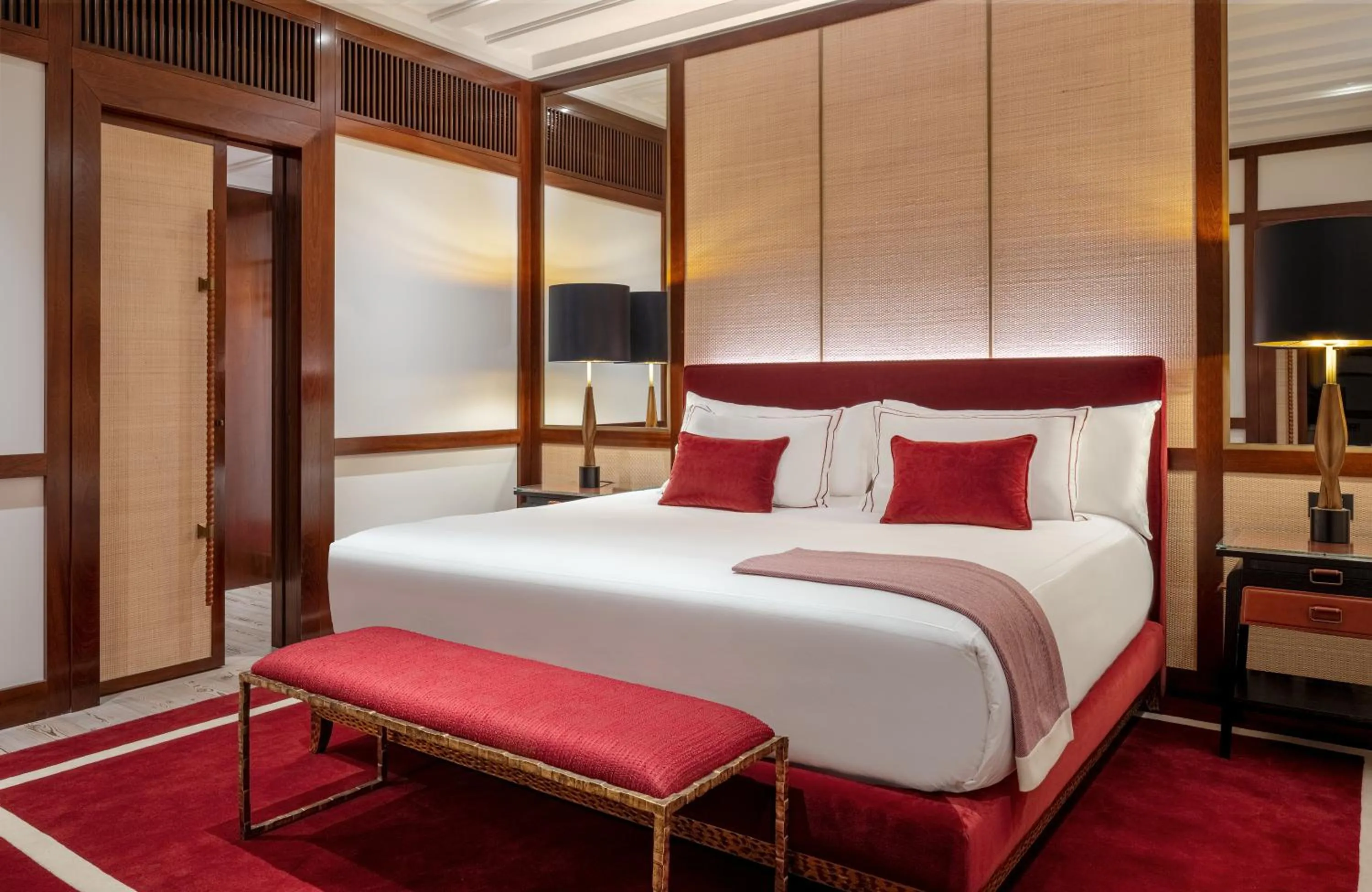 Bed in Portrait Milano - Lungarno Collection