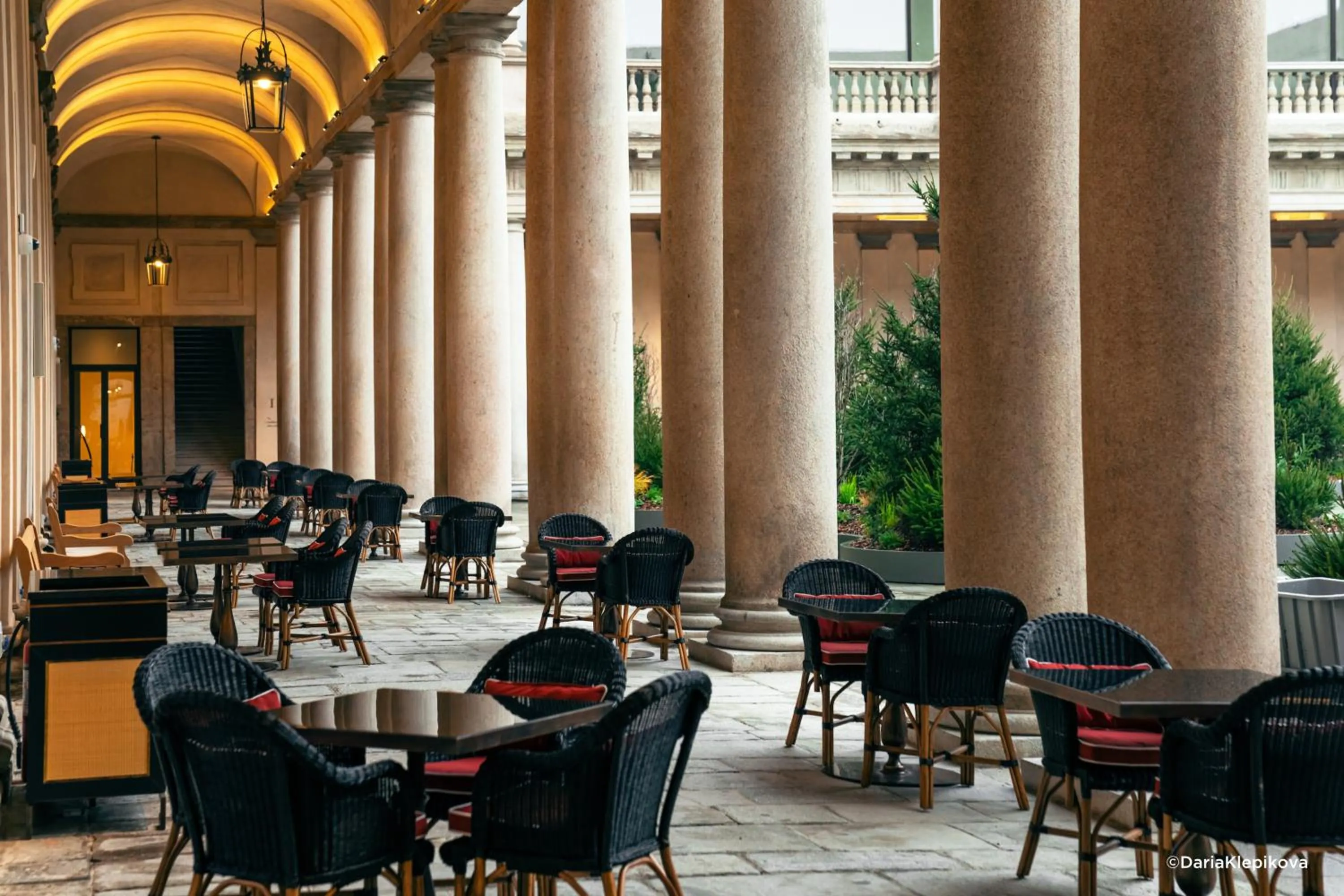 Restaurant/places to eat in Portrait Milano - Lungarno Collection