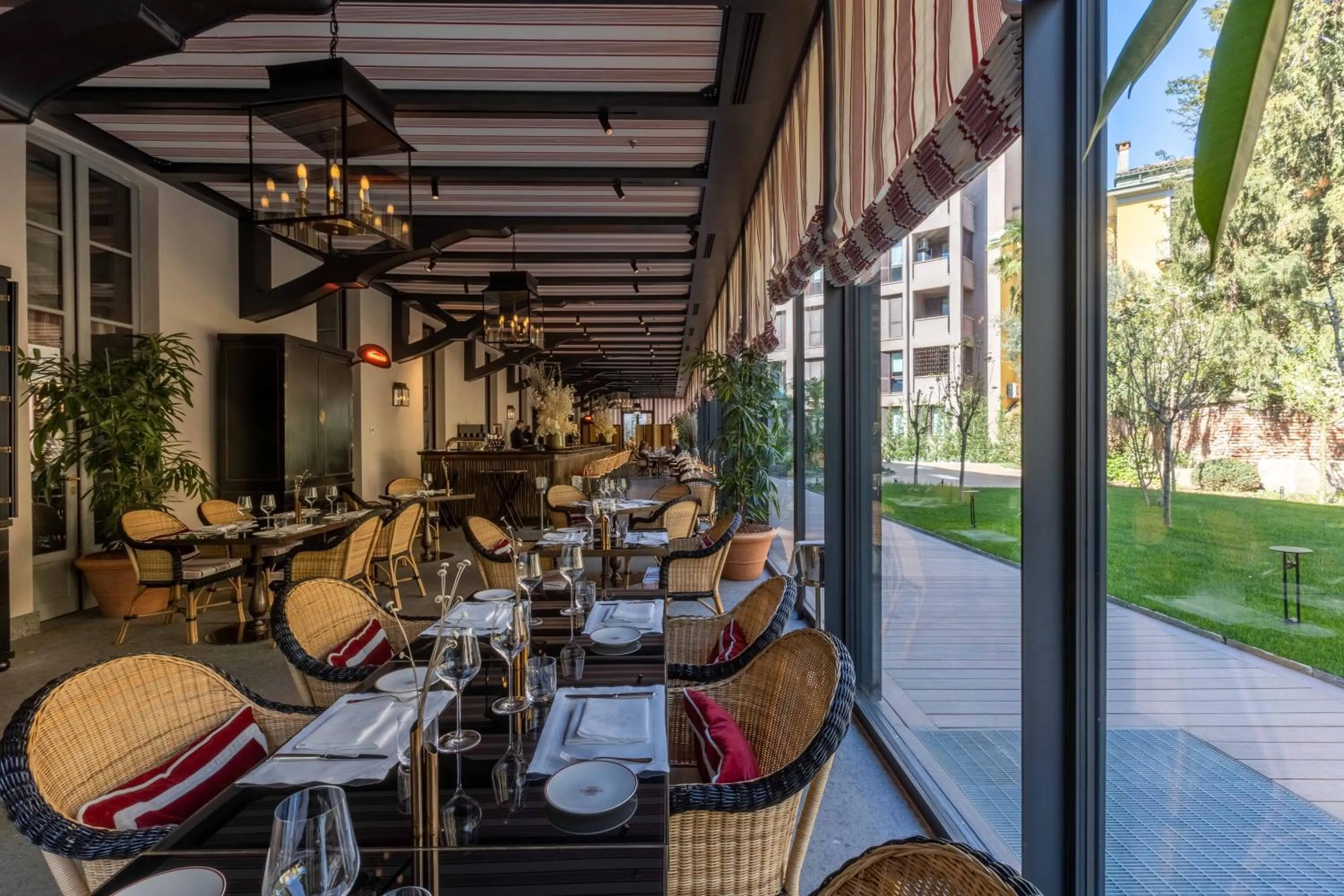 Breakfast in Portrait Milano - Lungarno Collection