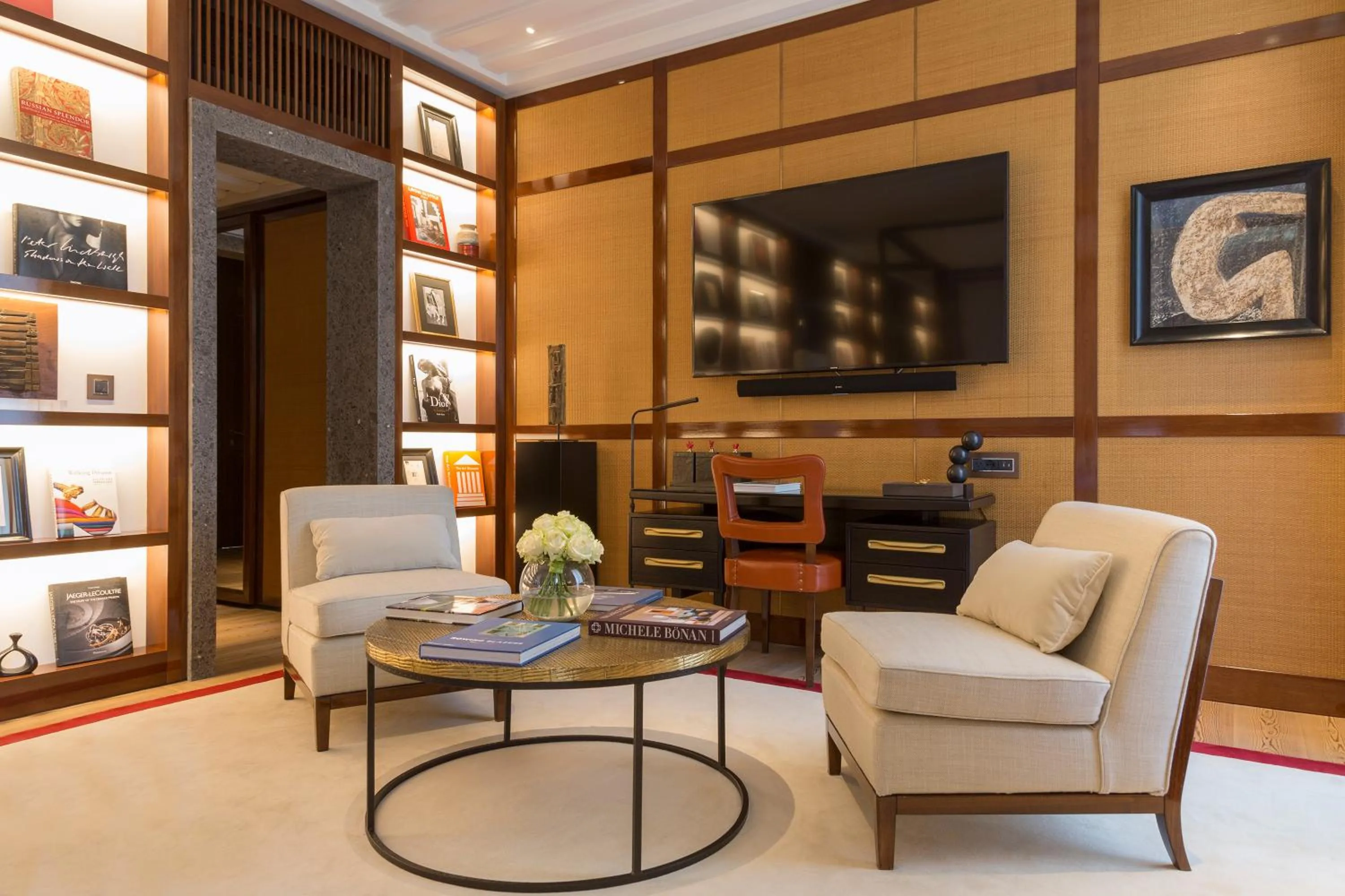 Seating area in Portrait Milano - Lungarno Collection