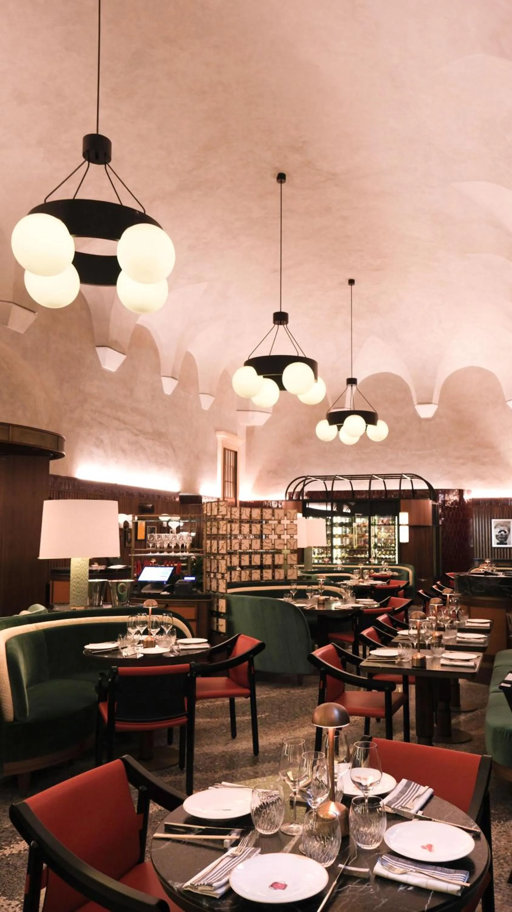 Restaurant/places to eat in Portrait Milano - Lungarno Collection