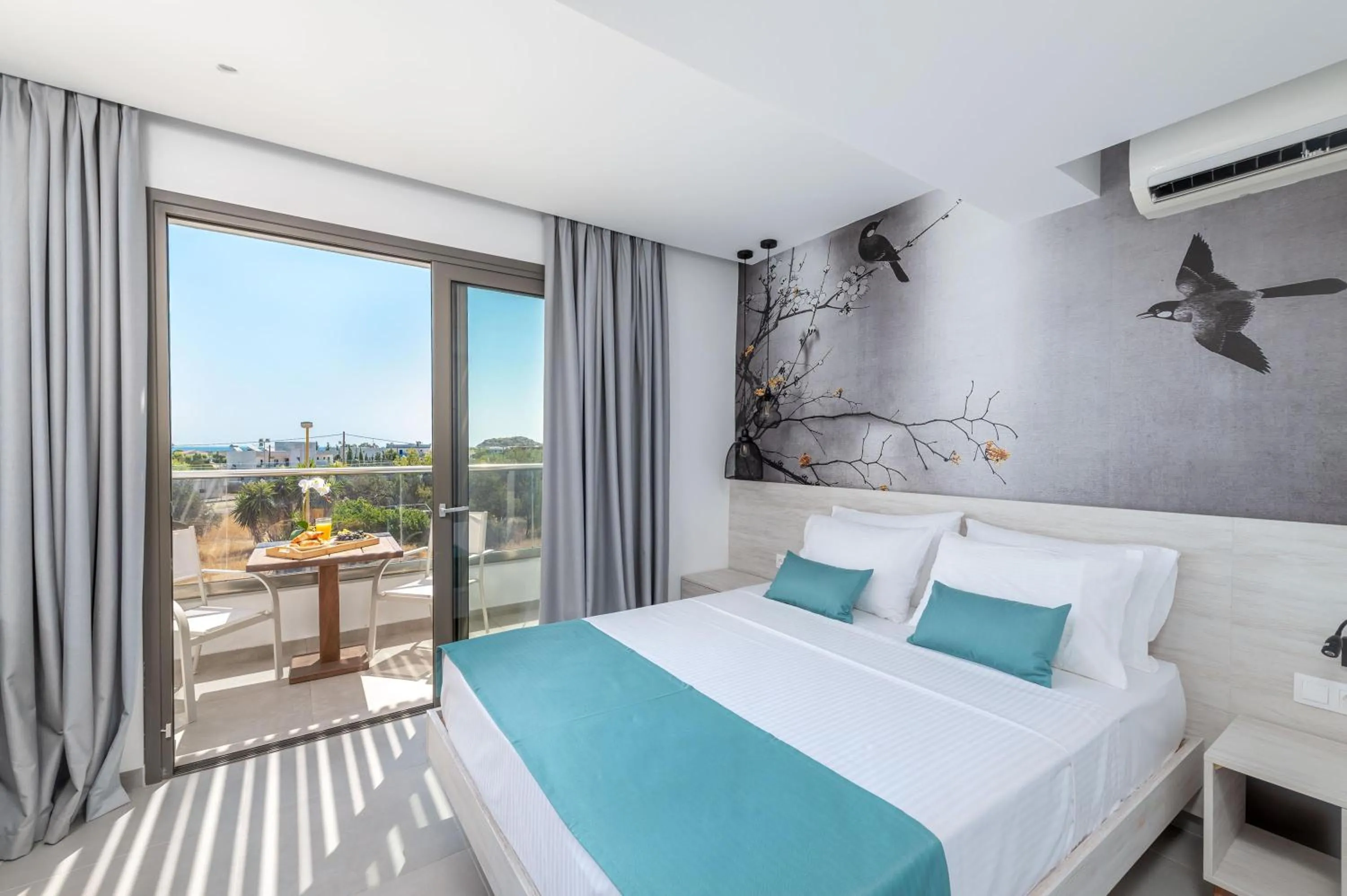 Bed in Kellys Luxury Apartments