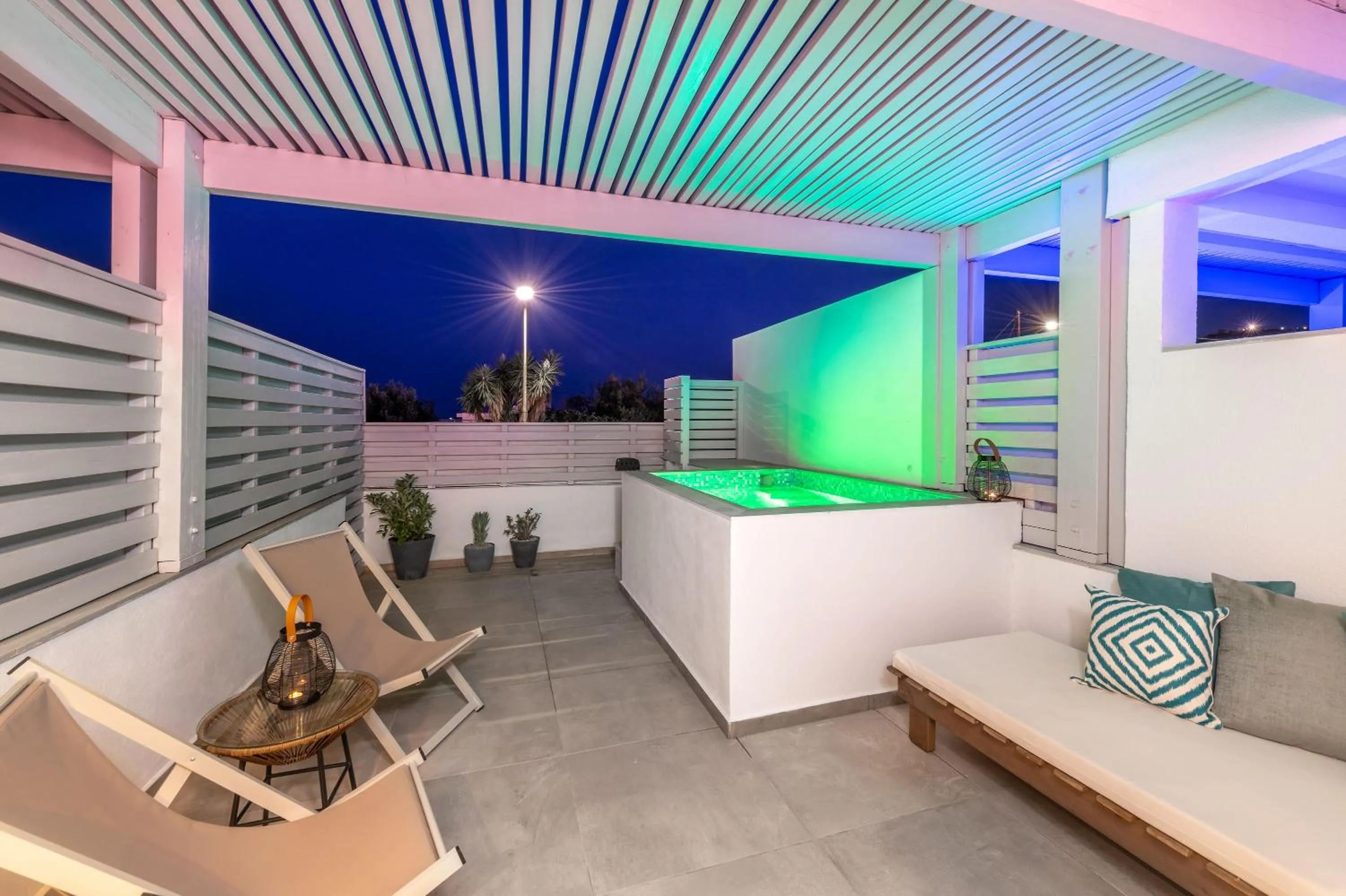 Balcony/Terrace in Kellys Luxury Apartments