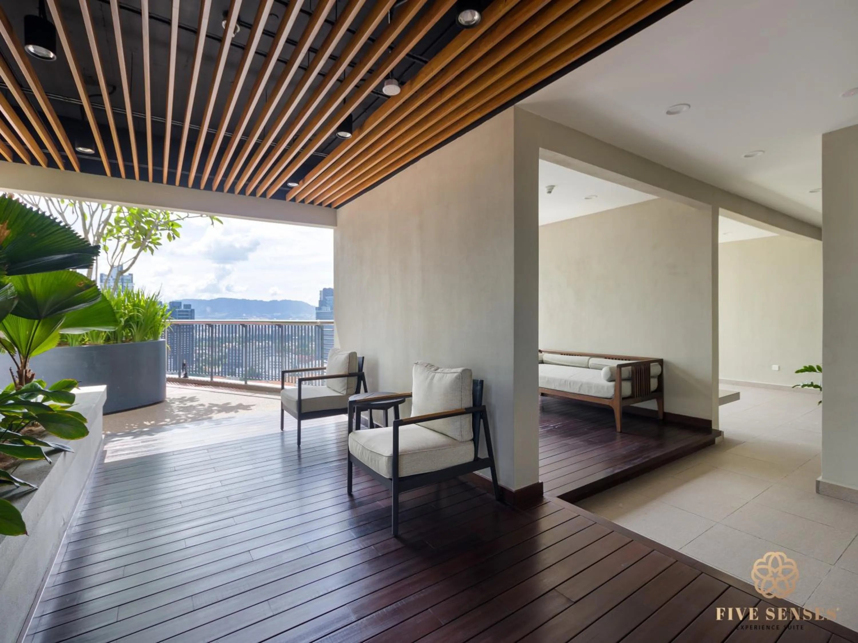 Communal lounge/ TV room in Datum Jelatek Sky Residence KLCC, Five Senses