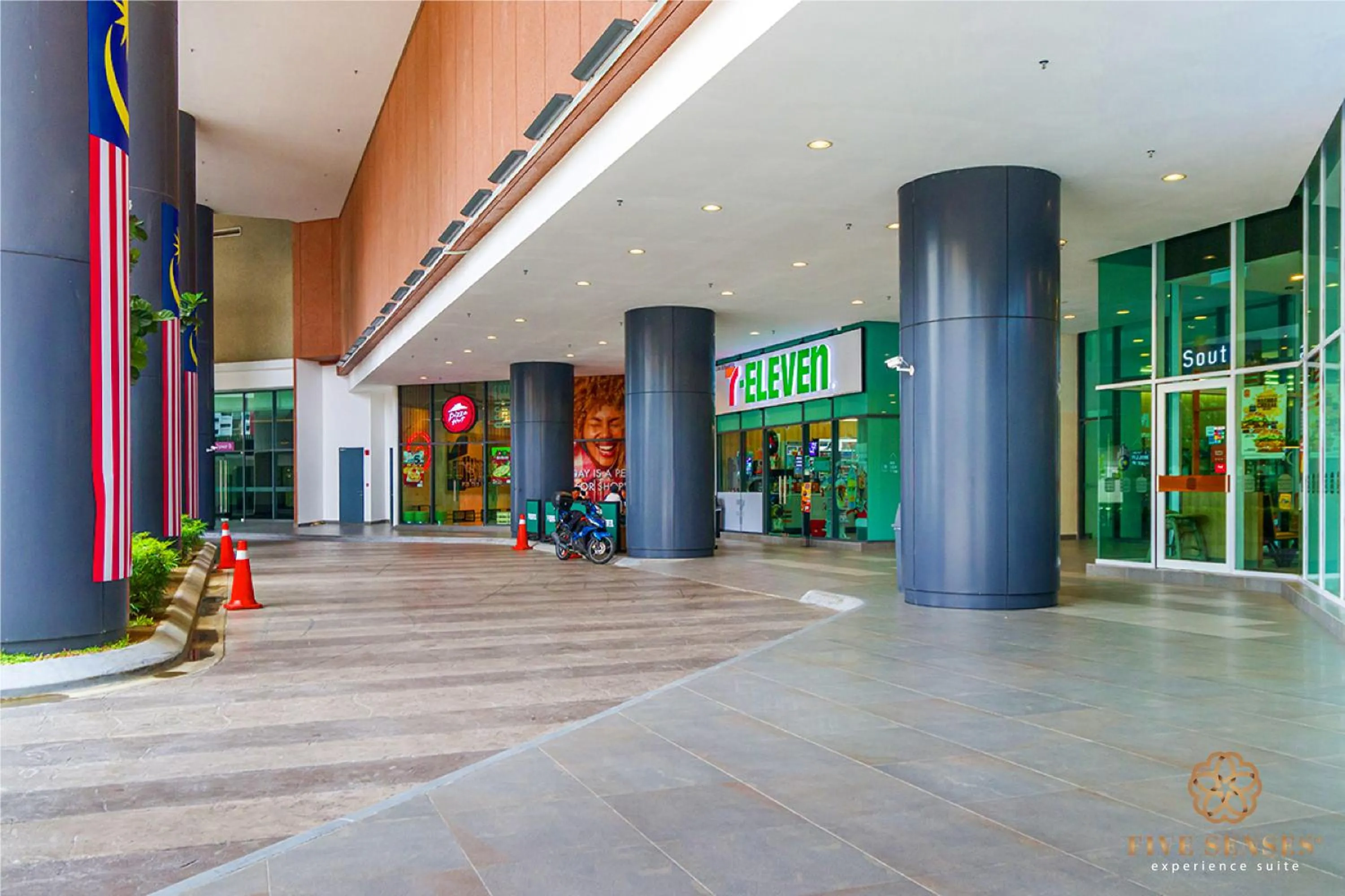 Shopping Area in Datum Jelatek Sky Residence KLCC, Five Senses