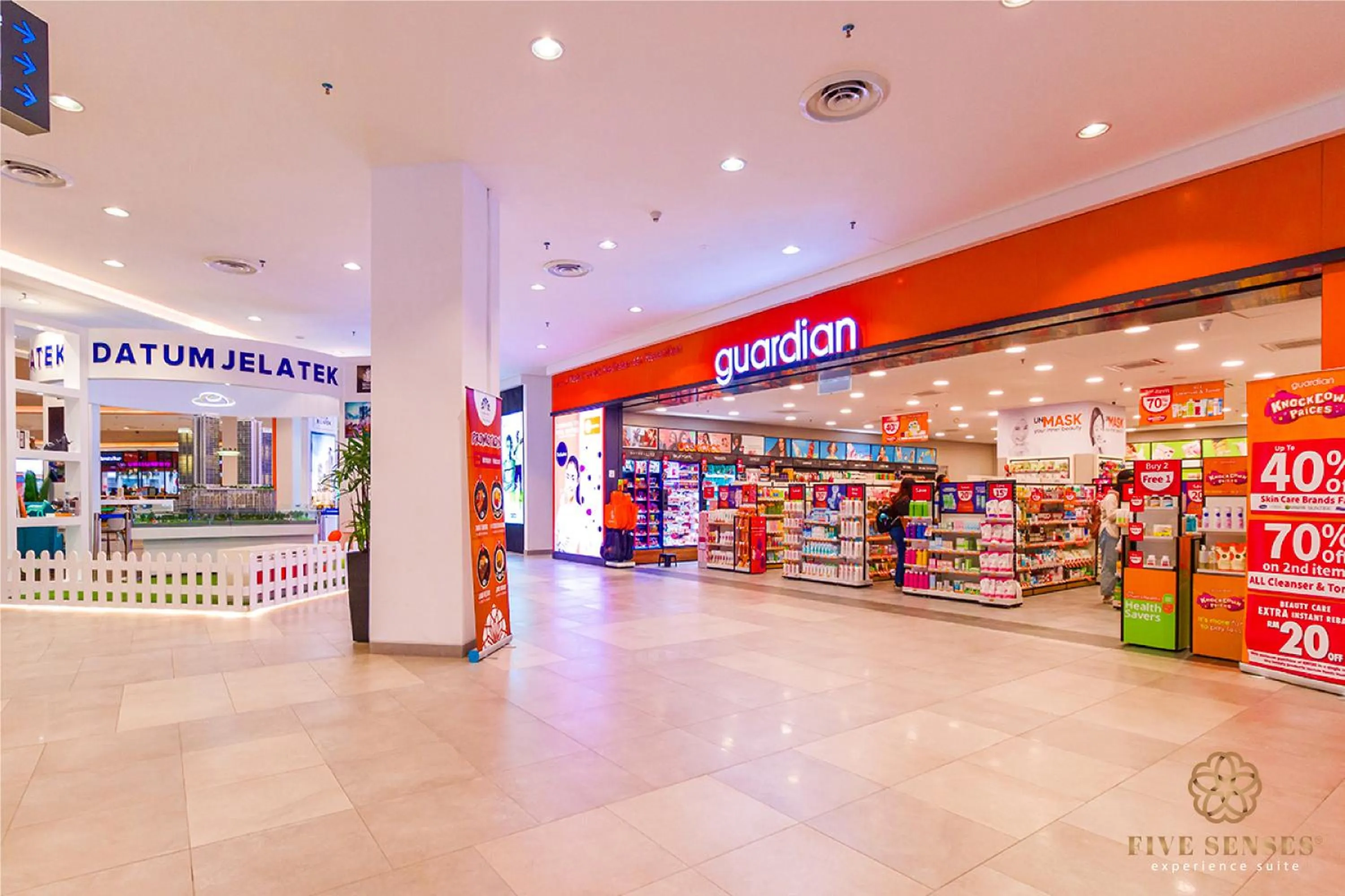 Shopping Area in Datum Jelatek Sky Residence KLCC, Five Senses