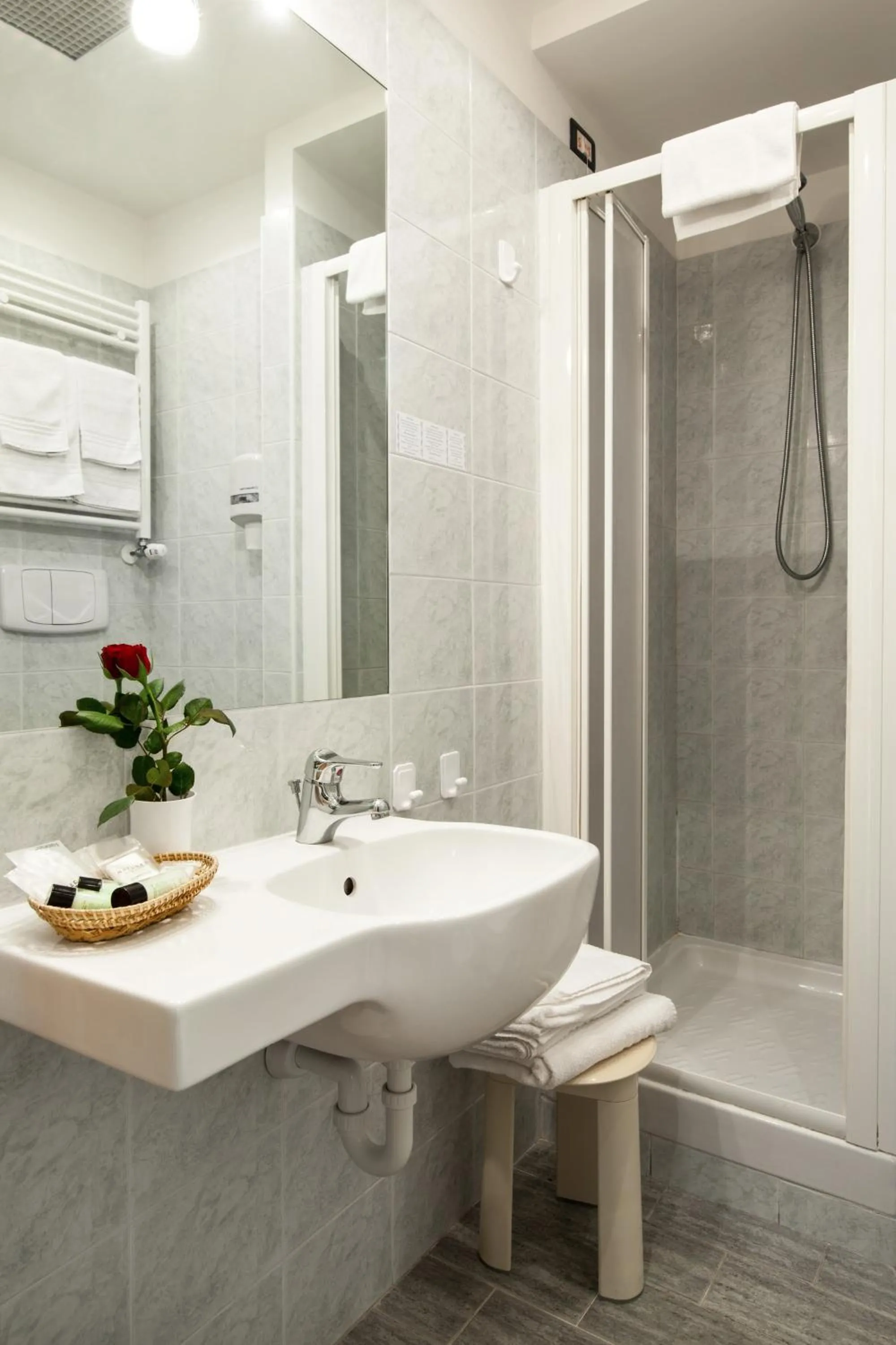 Shower in Duca Del Mare - Hotel Di Nardo group