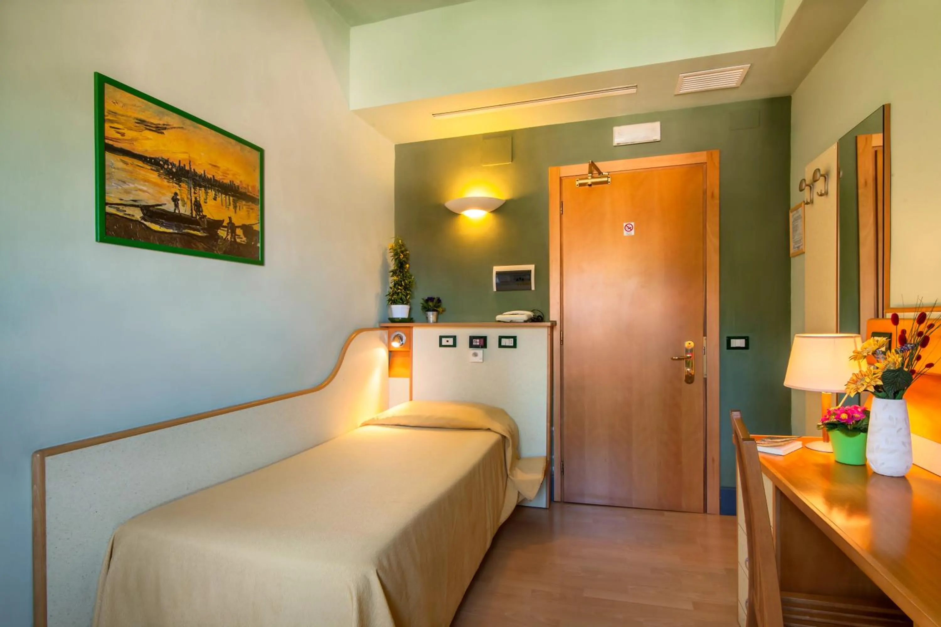 Photo of the whole room, Bed in Duca Del Mare - Hotel Di Nardo group
