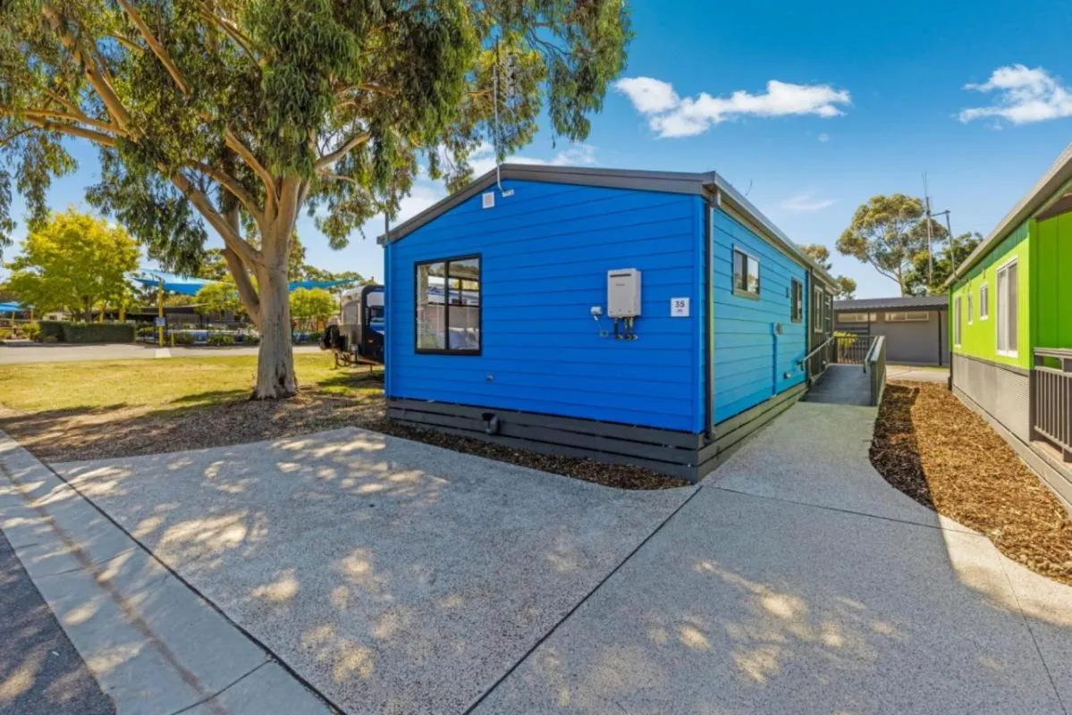 Property building in BIG4 Bendigo Park Lane Holiday Park