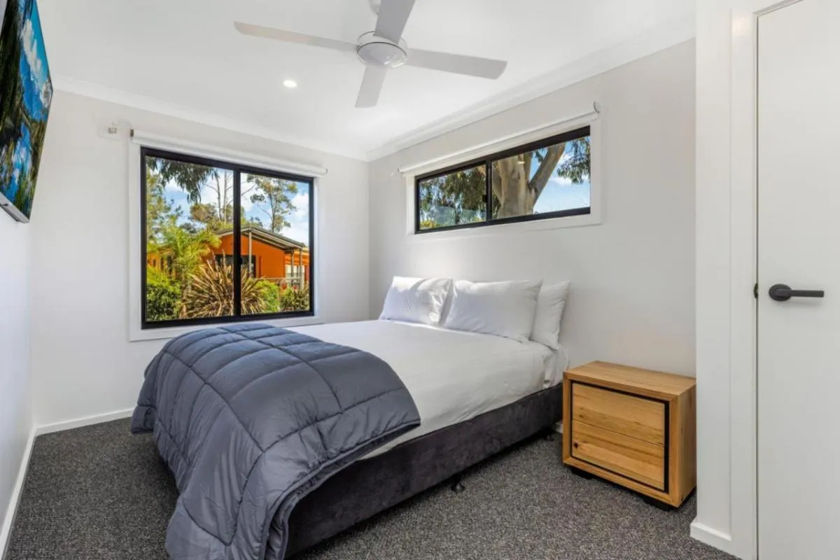 Bedroom, Bed in BIG4 Bendigo Park Lane Holiday Park