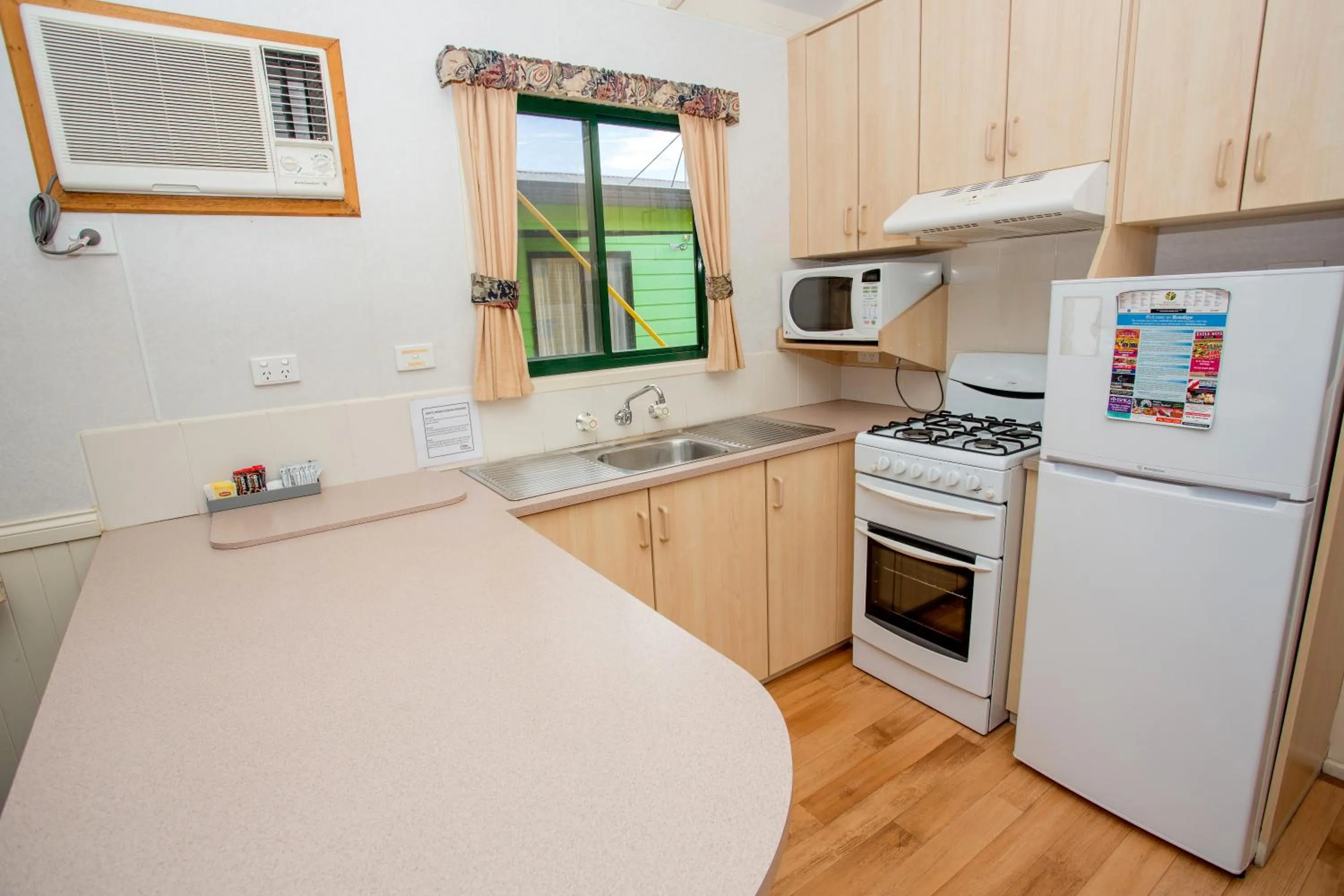 Kitchen or kitchenette in BIG4 Bendigo Park Lane Holiday Park