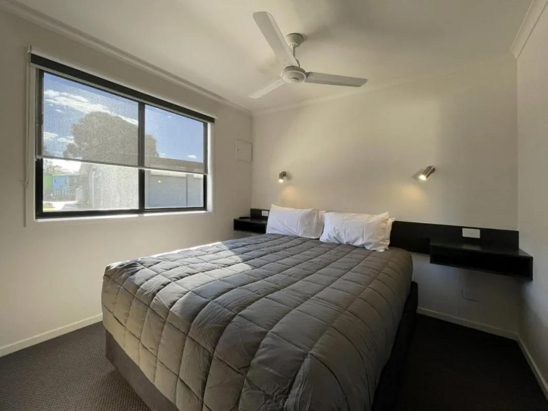 Bedroom, Bed in BIG4 Bendigo Park Lane Holiday Park