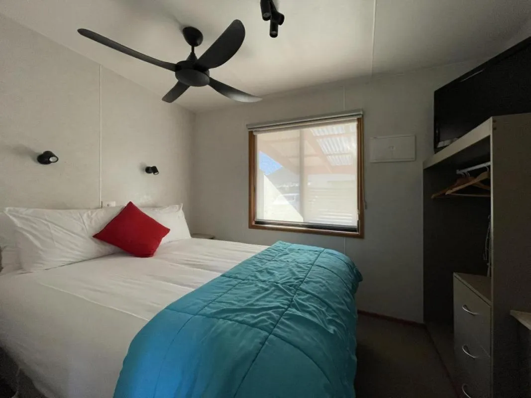 Bedroom, Bed in BIG4 Bendigo Park Lane Holiday Park