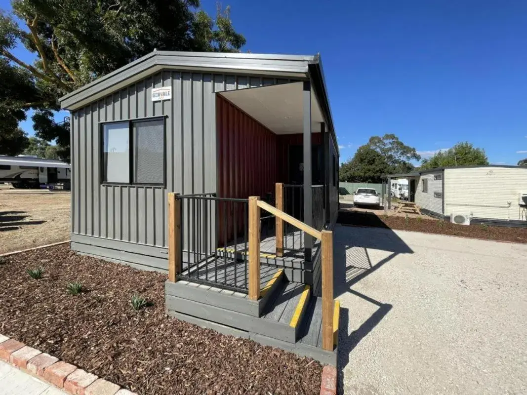 Two-Bedroom Cottage in BIG4 Bendigo Park Lane Holiday Park Two-Bedroom Cottage in BIG4 Bendigo Park Lane Holiday Park