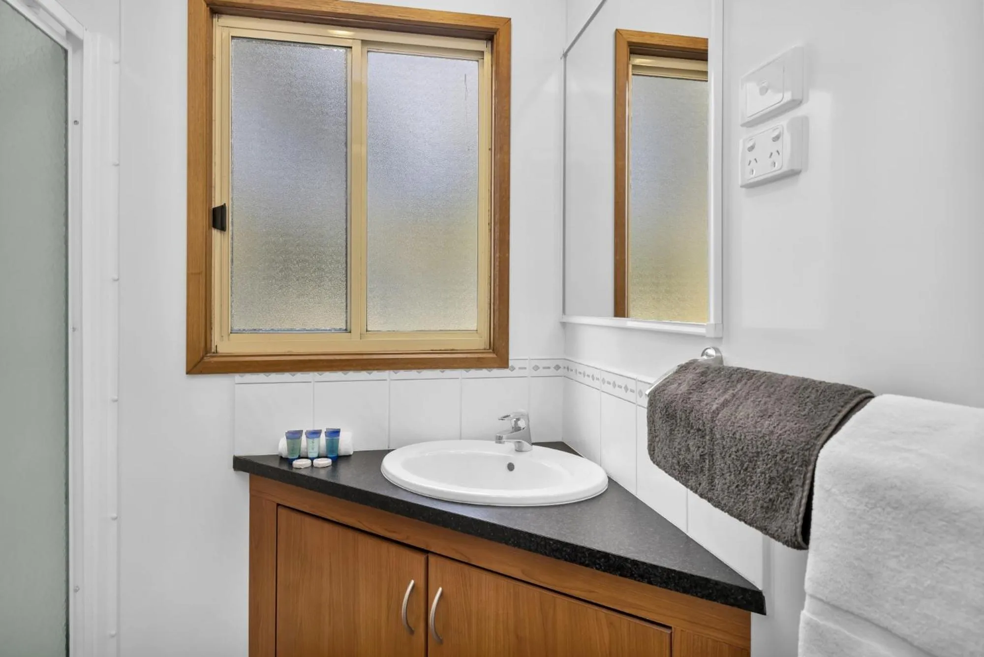 Bathroom in Metung Holiday Villas