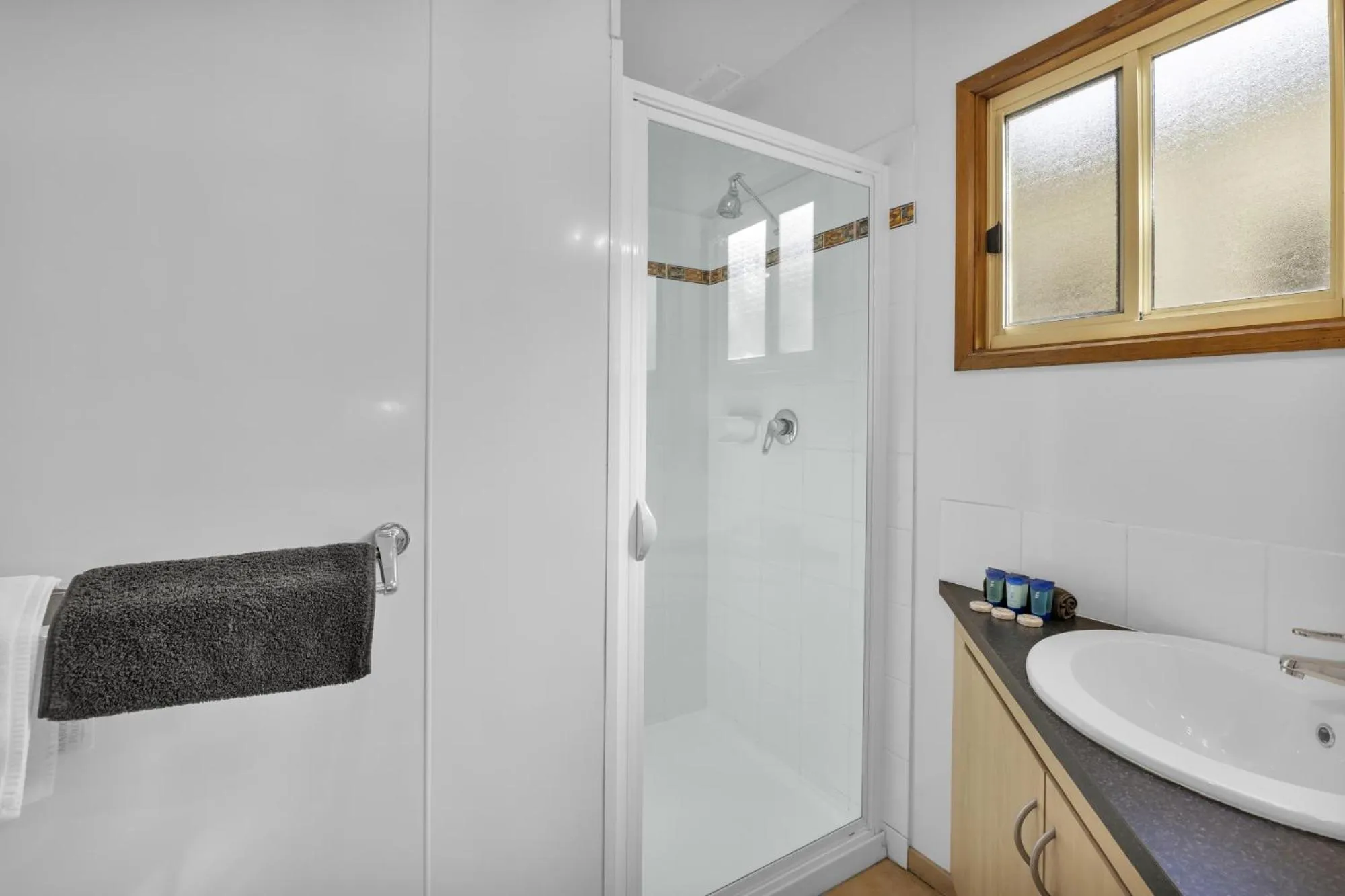 Bathroom in Metung Holiday Villas