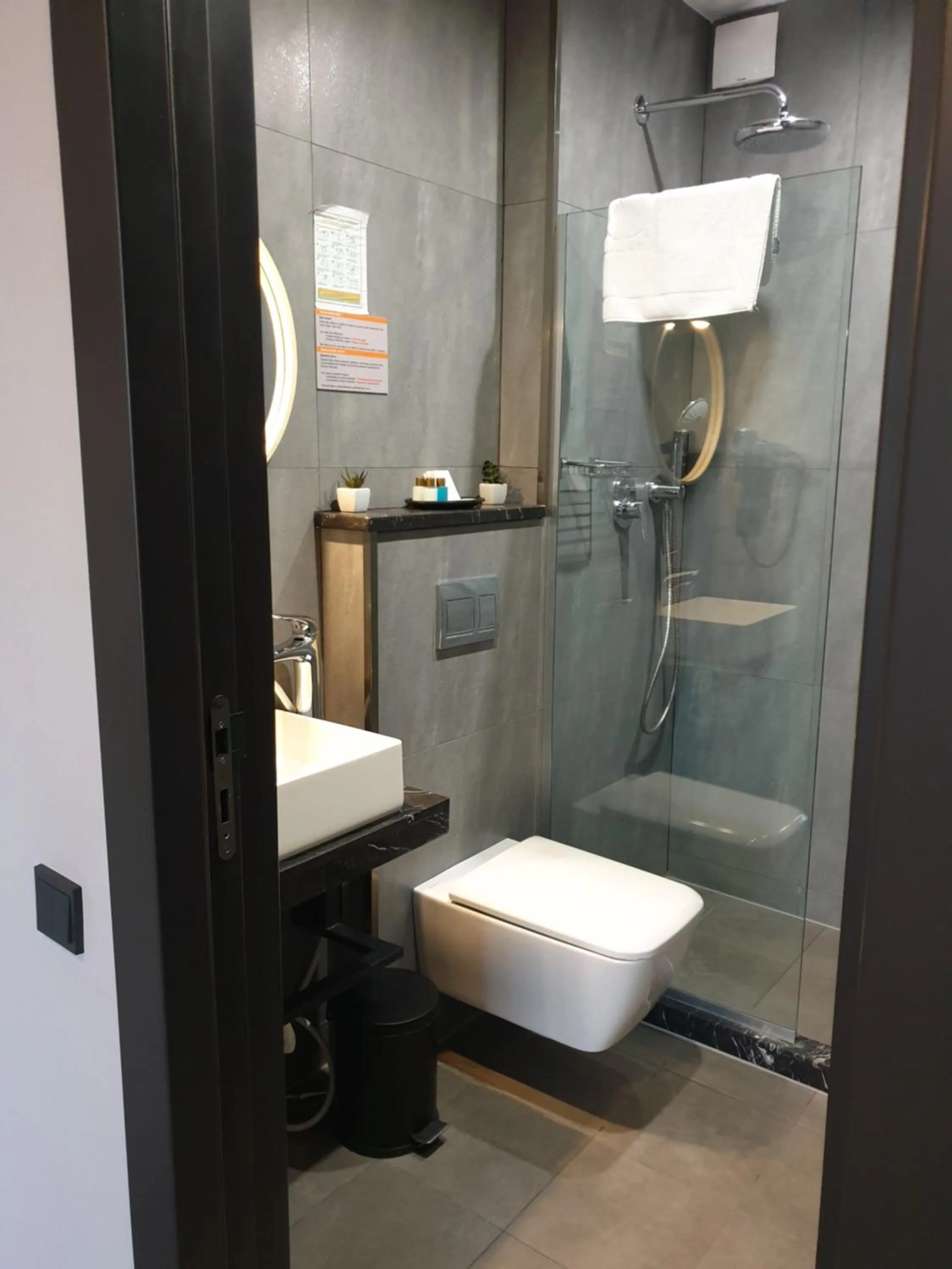 Shower in Hotel Tuta