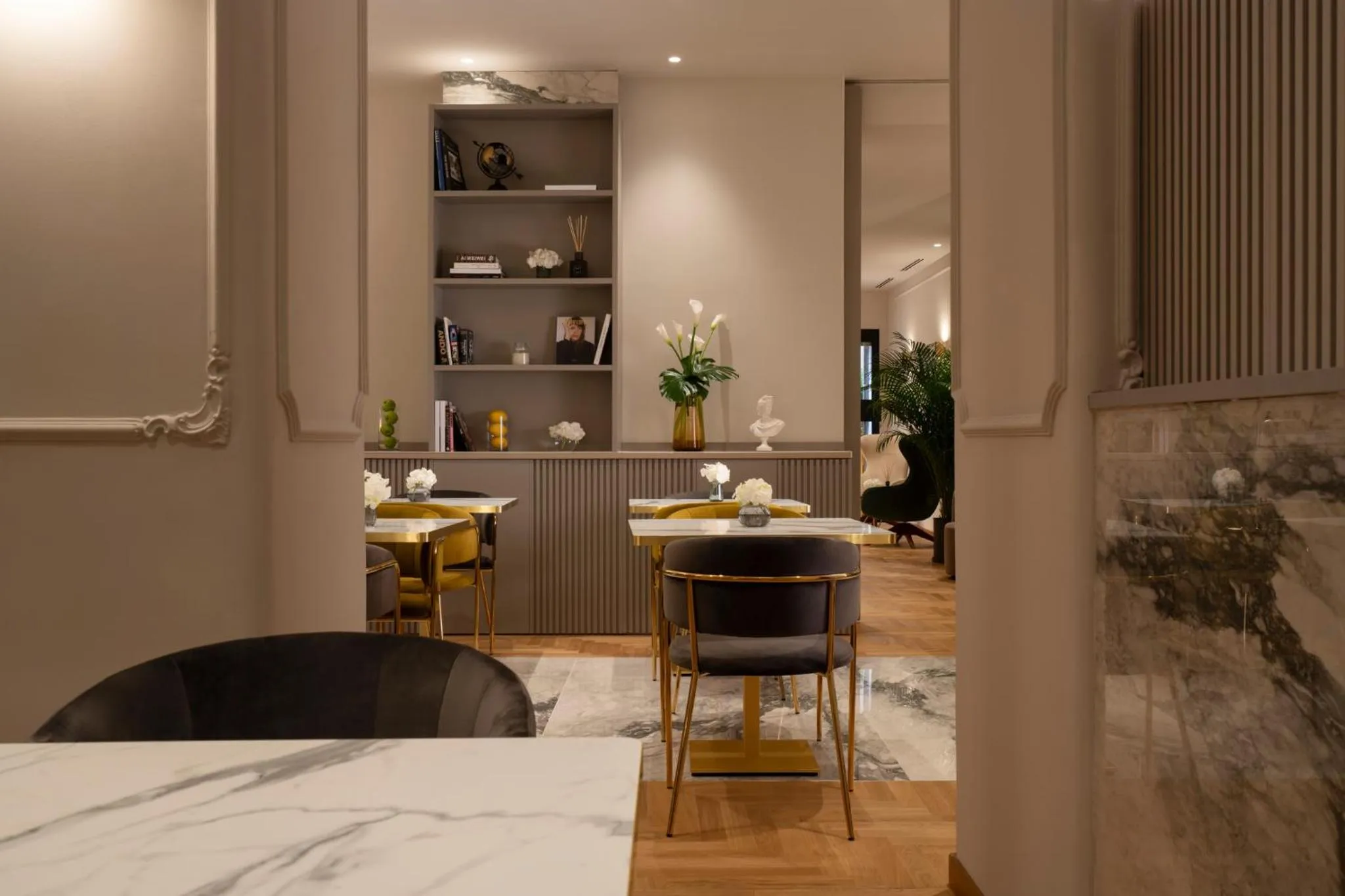 Lounge or bar, Bed in Hotel Centrale