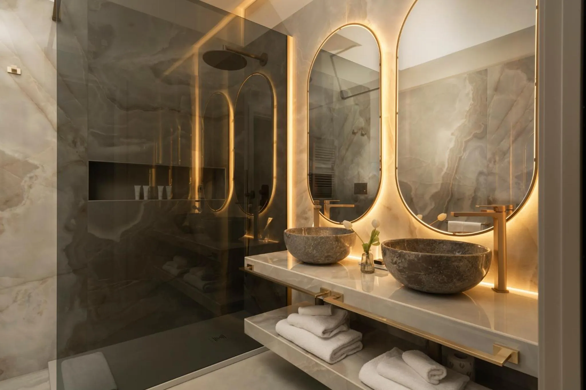 Shower in Hotel Centrale