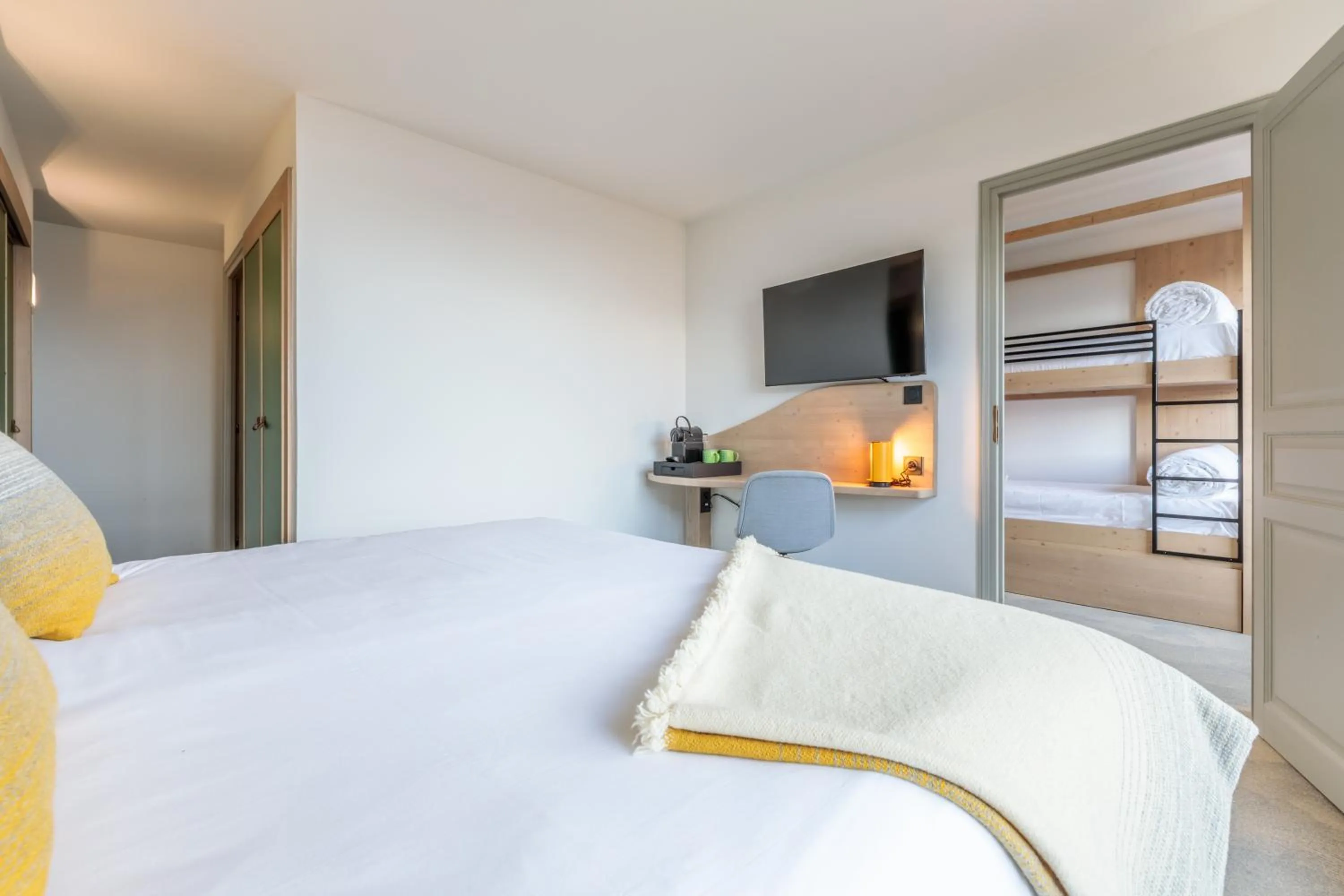 Bed in La Cachette, Friendly Hotel & Spa