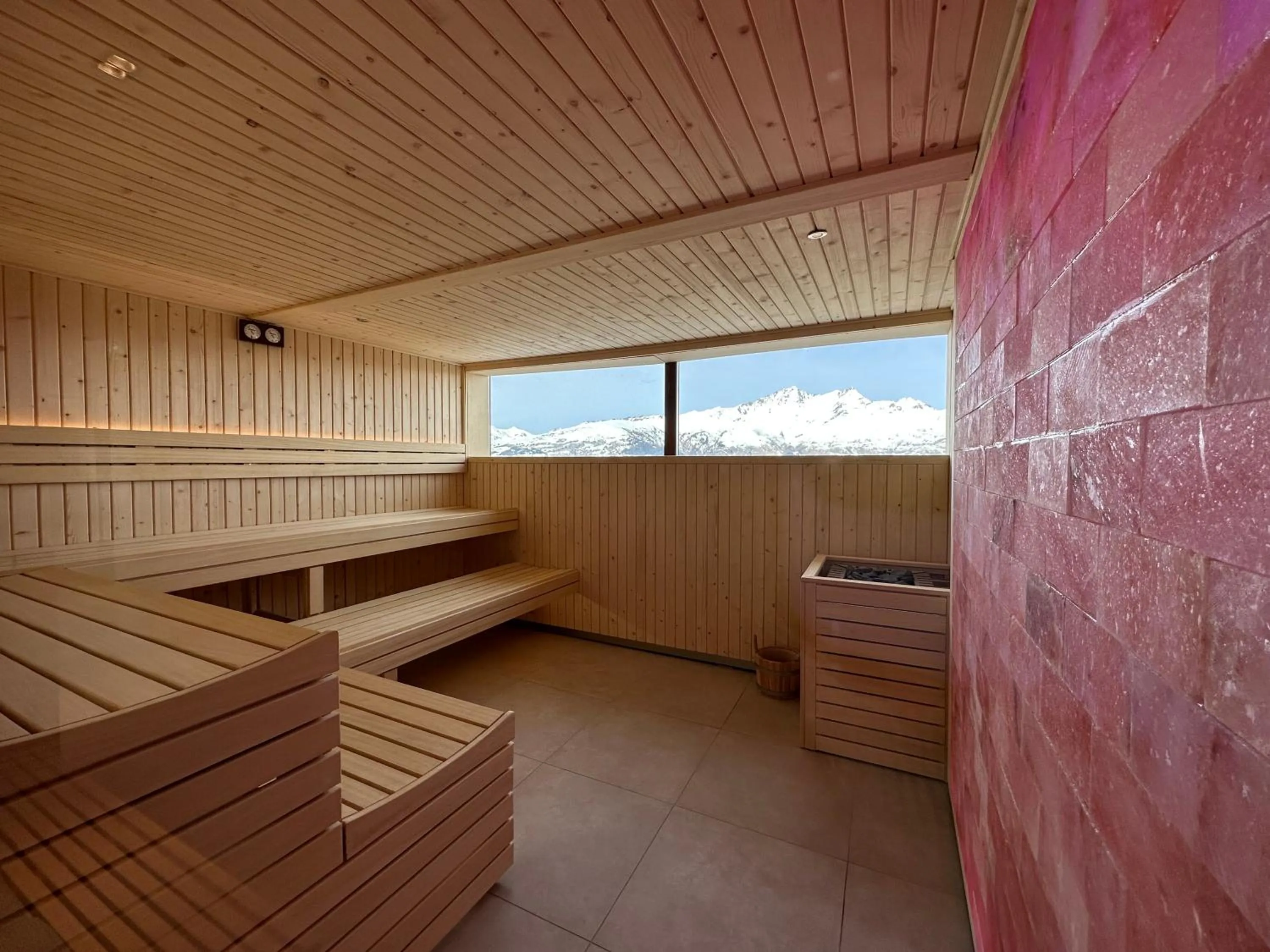 Sauna in La Cachette, Friendly Hotel & Spa