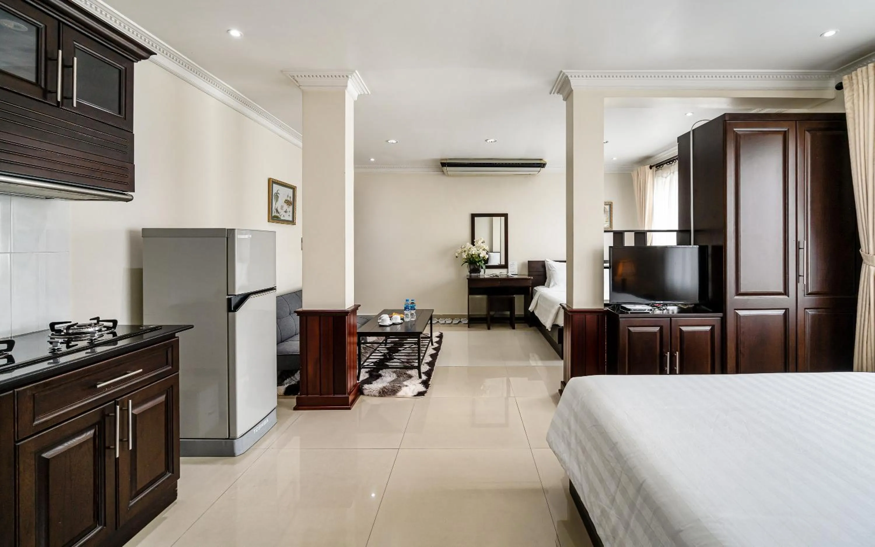 Bed in La Bonita Hotel and Apartments