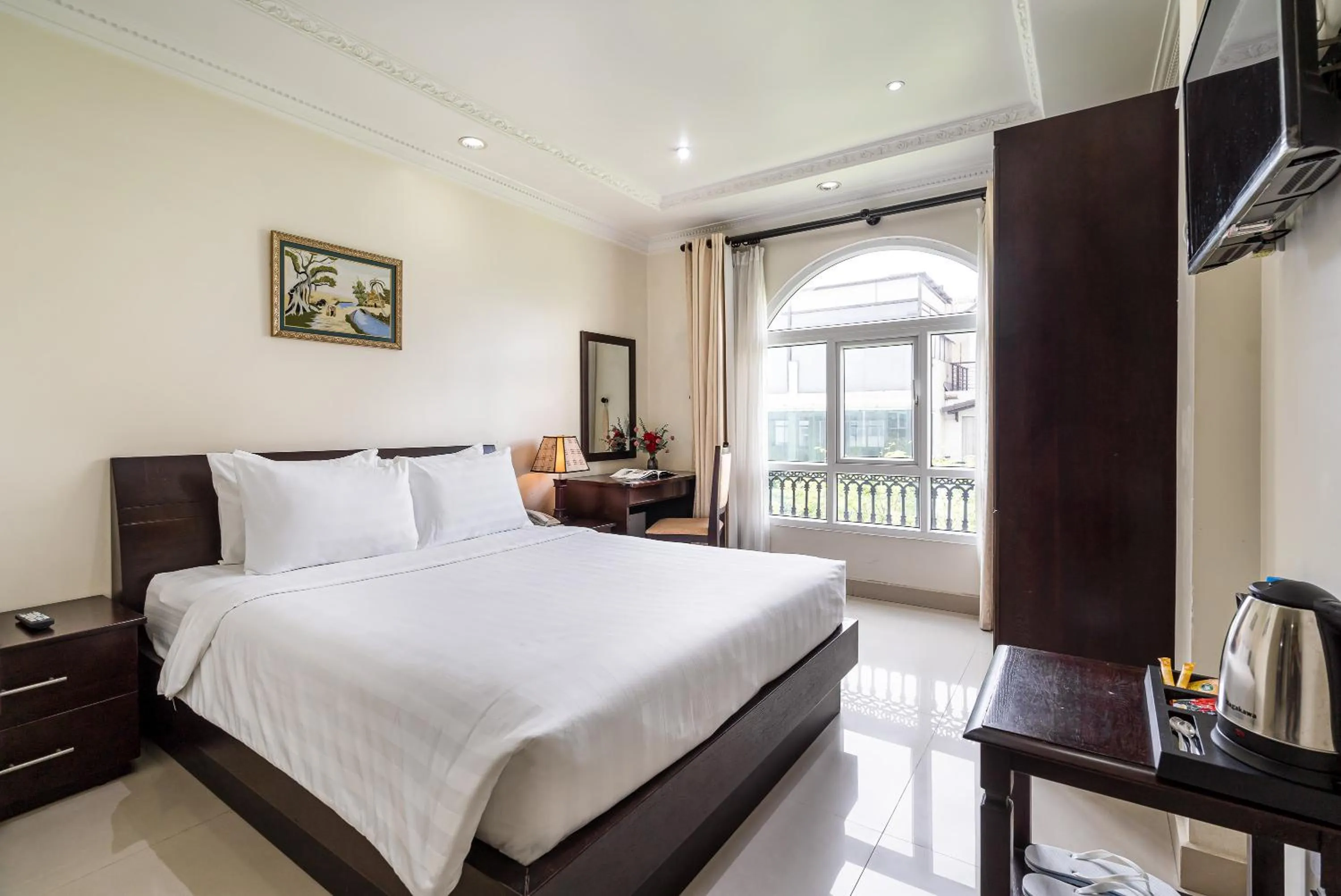 Bed in La Bonita Hotel and Apartments