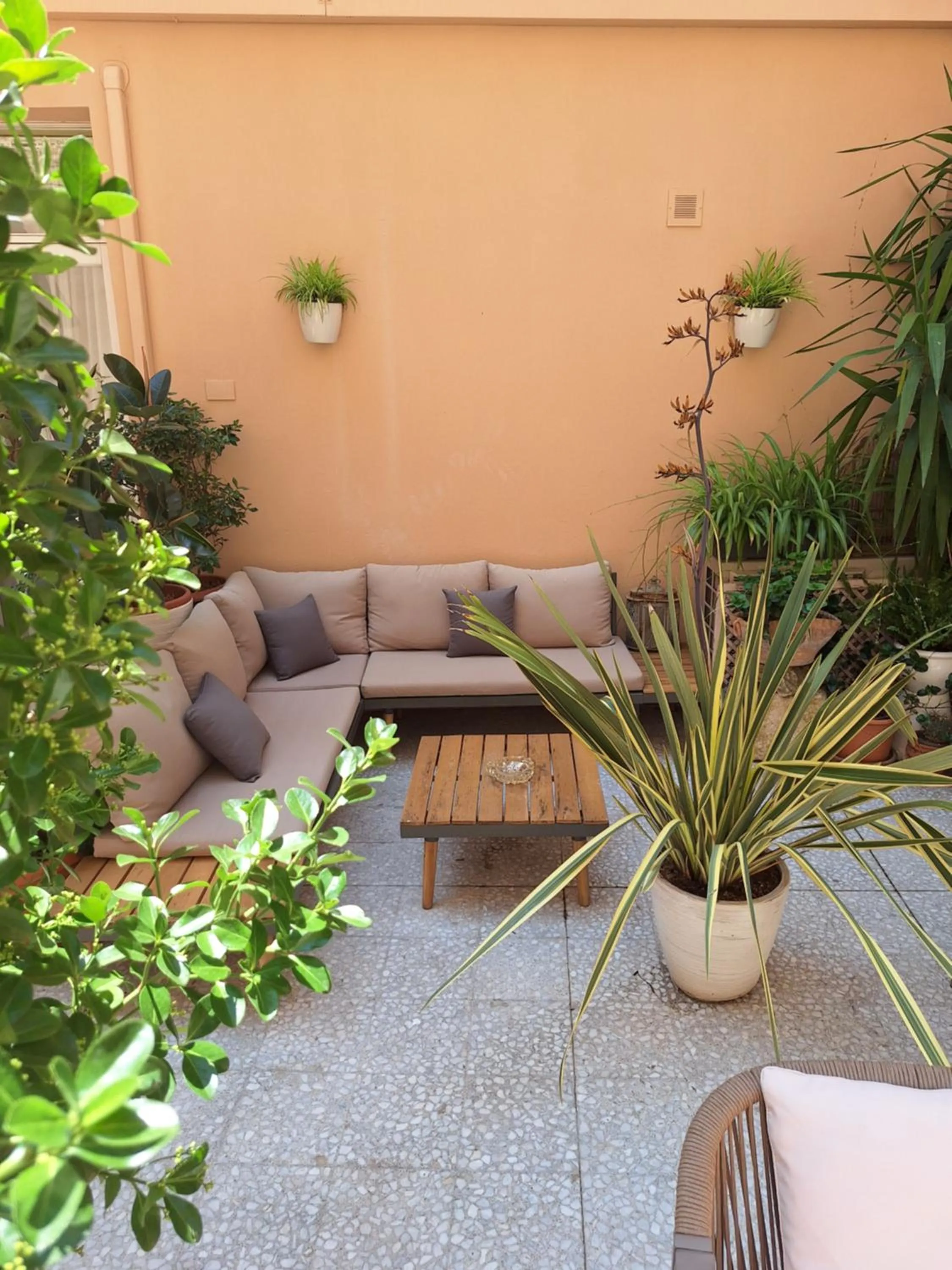 Patio in Hotel Lauri