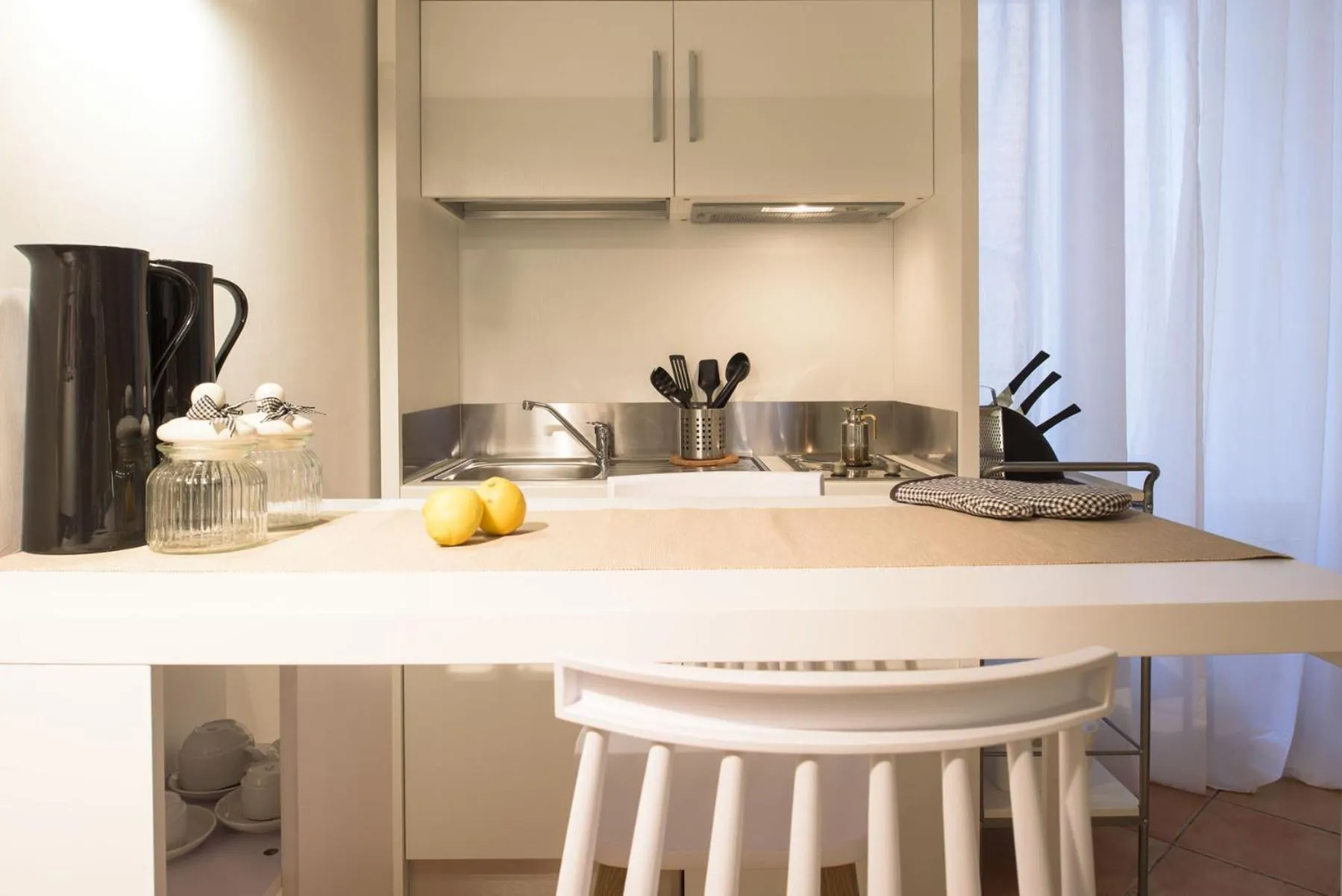 People in Hotel Lauri