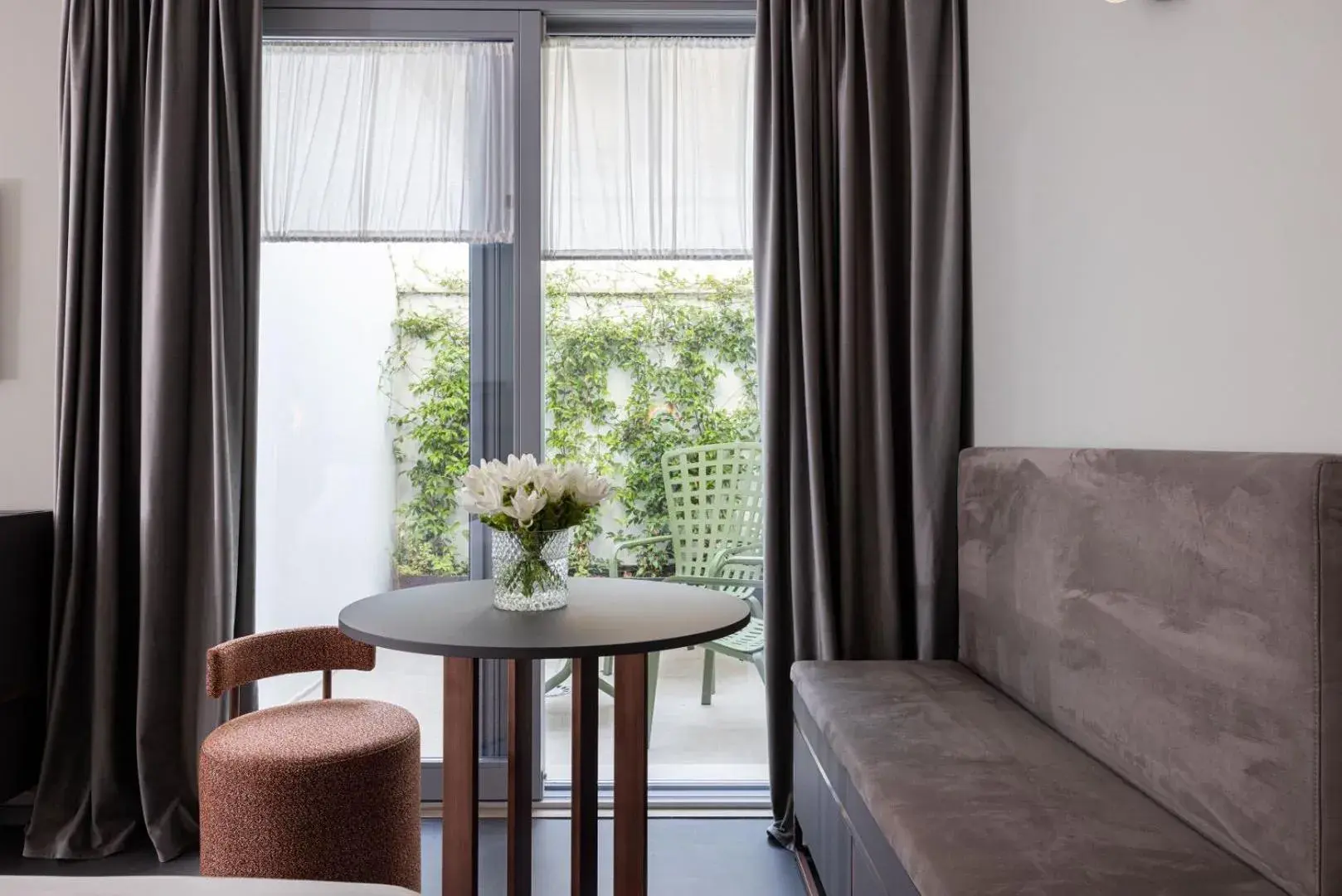 Queen Room with Spa Bath in VIS Urban Suites&Spa Queen Room with Spa Bath in VIS Urban Suites&Spa