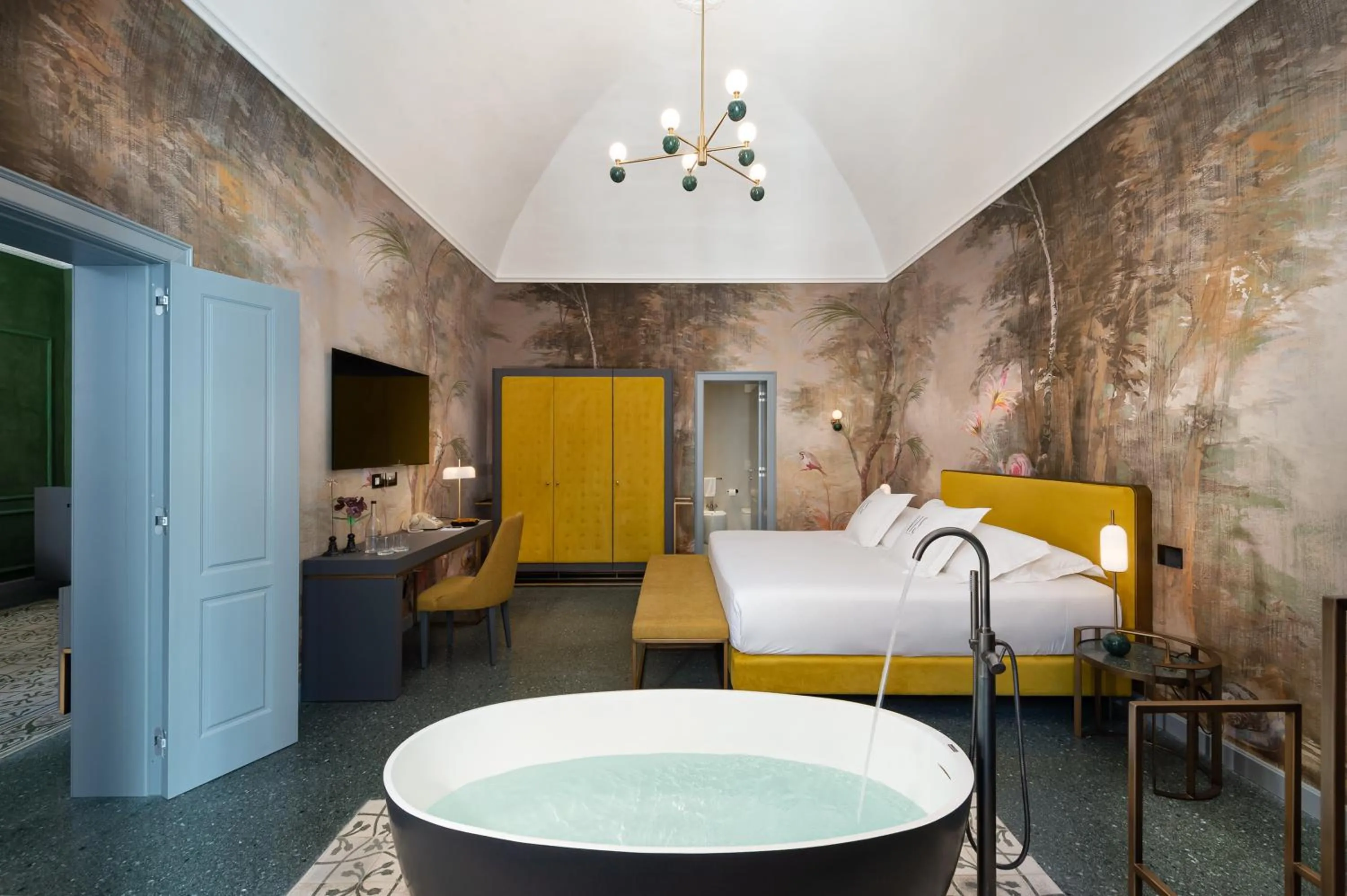 Bedroom, Bed in VIS Urban Suites&Spa