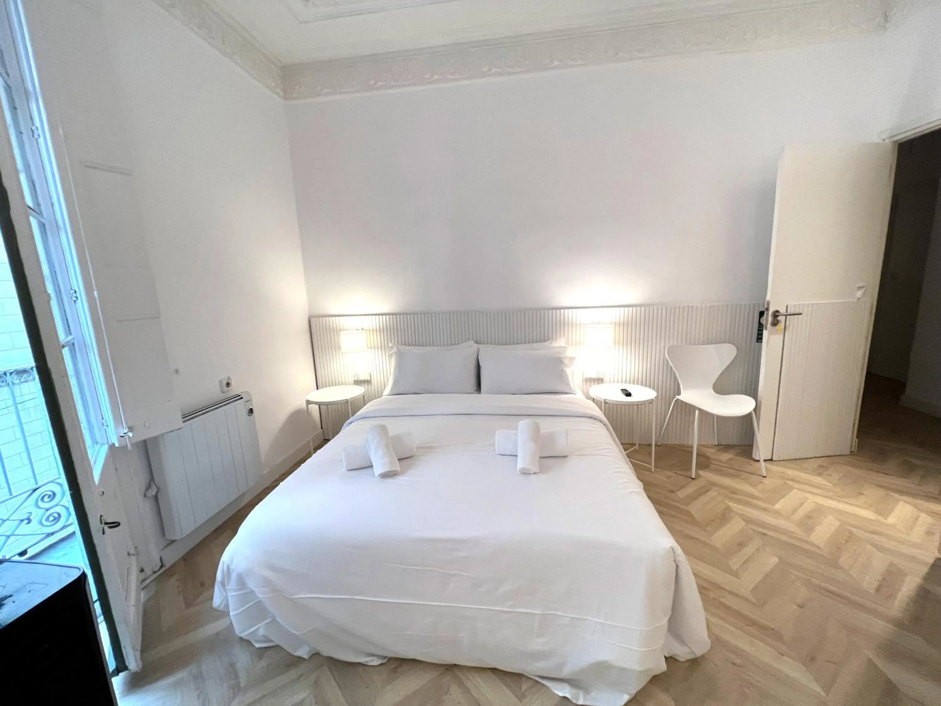 Bedroom, Bed in The MO GOTIC