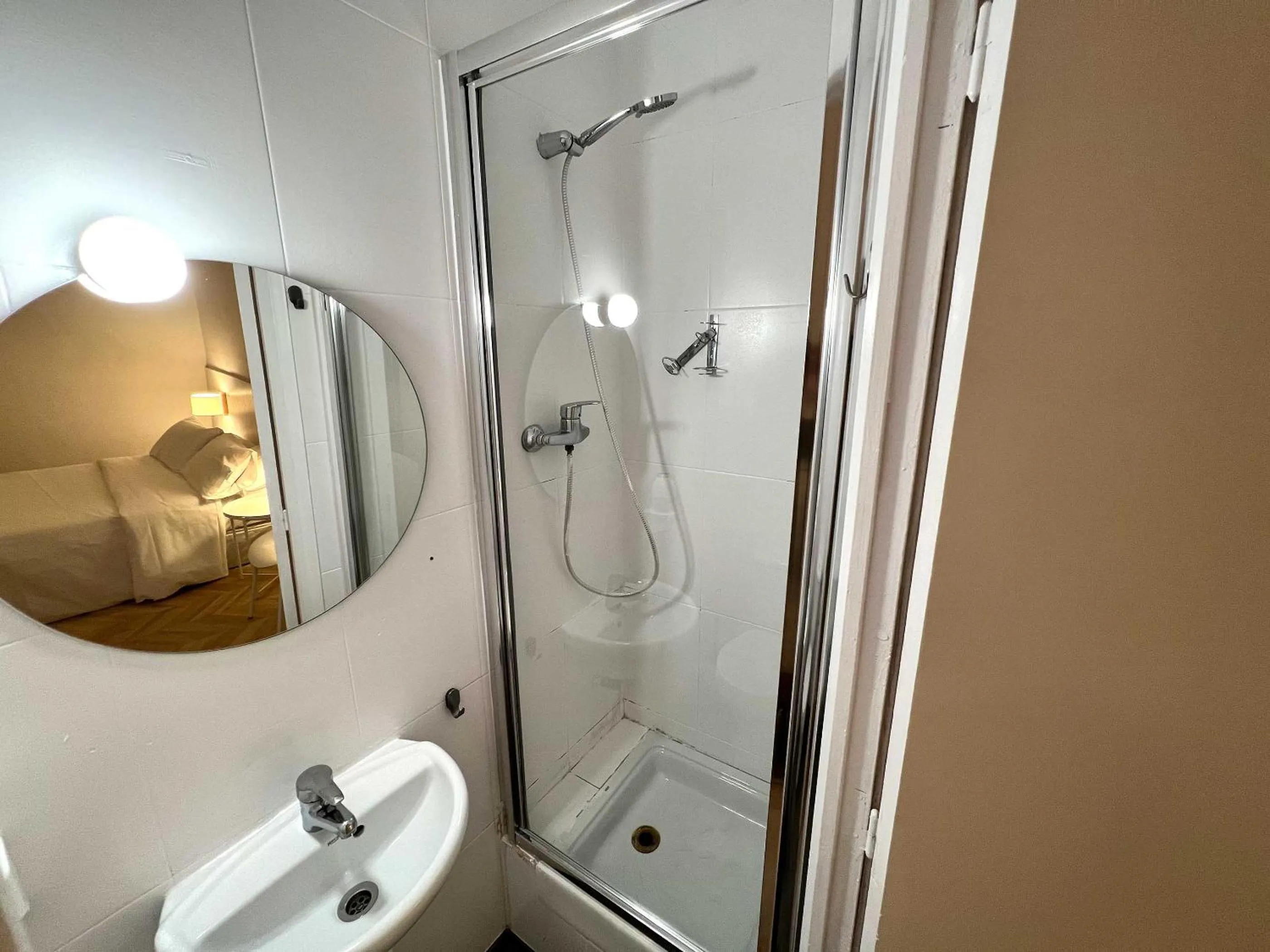 Bedroom in The MO GOTIC