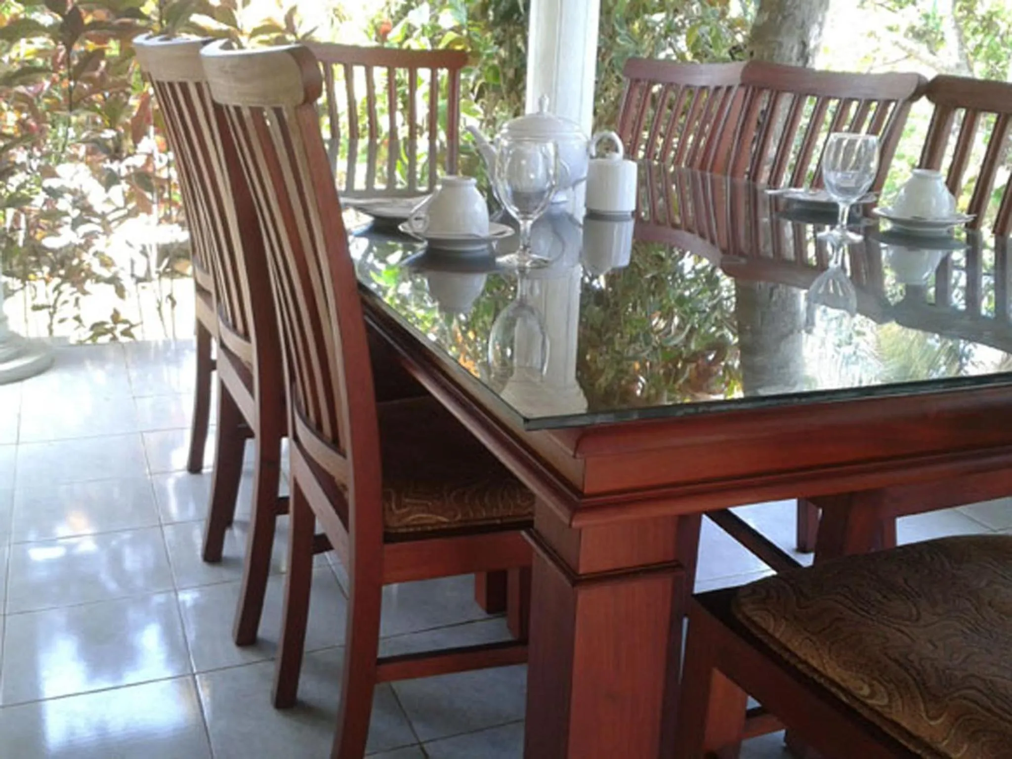 Restaurant/places to eat in Little Paradise