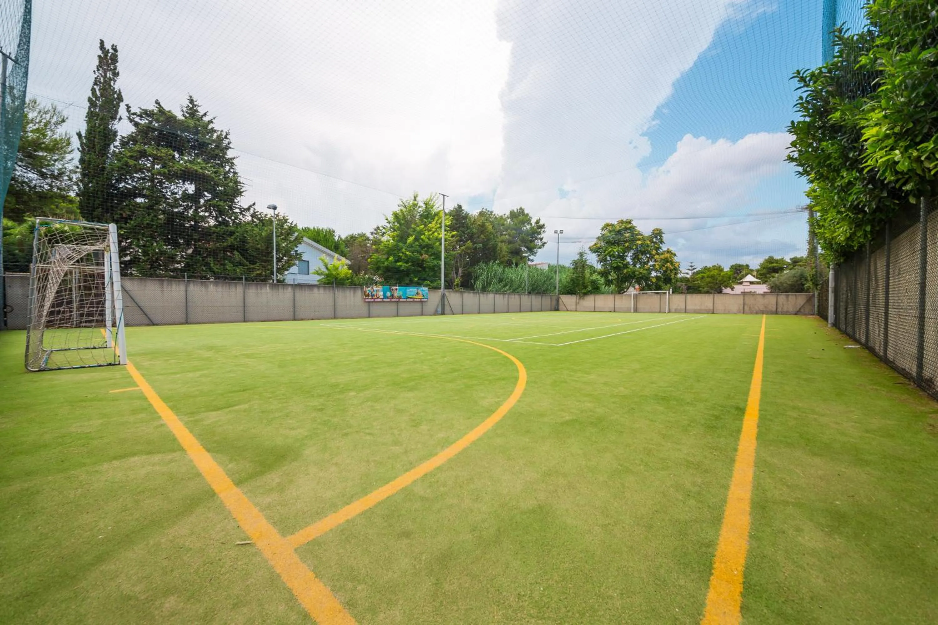 Tennis court in Nicolaus Prime Il Gabbiano Hotel